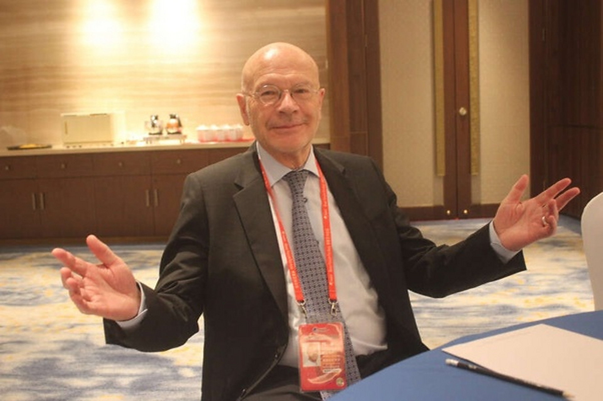 马丁·雅克:中国将是一种不同于美国的力量  英国记者,学者马丁·雅克