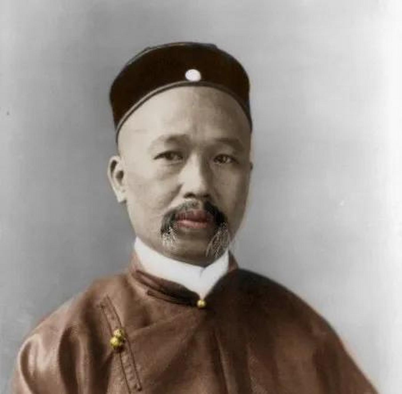 康有为56岁时,娶了一个年轻的日本女人,叫市冈鹤子.