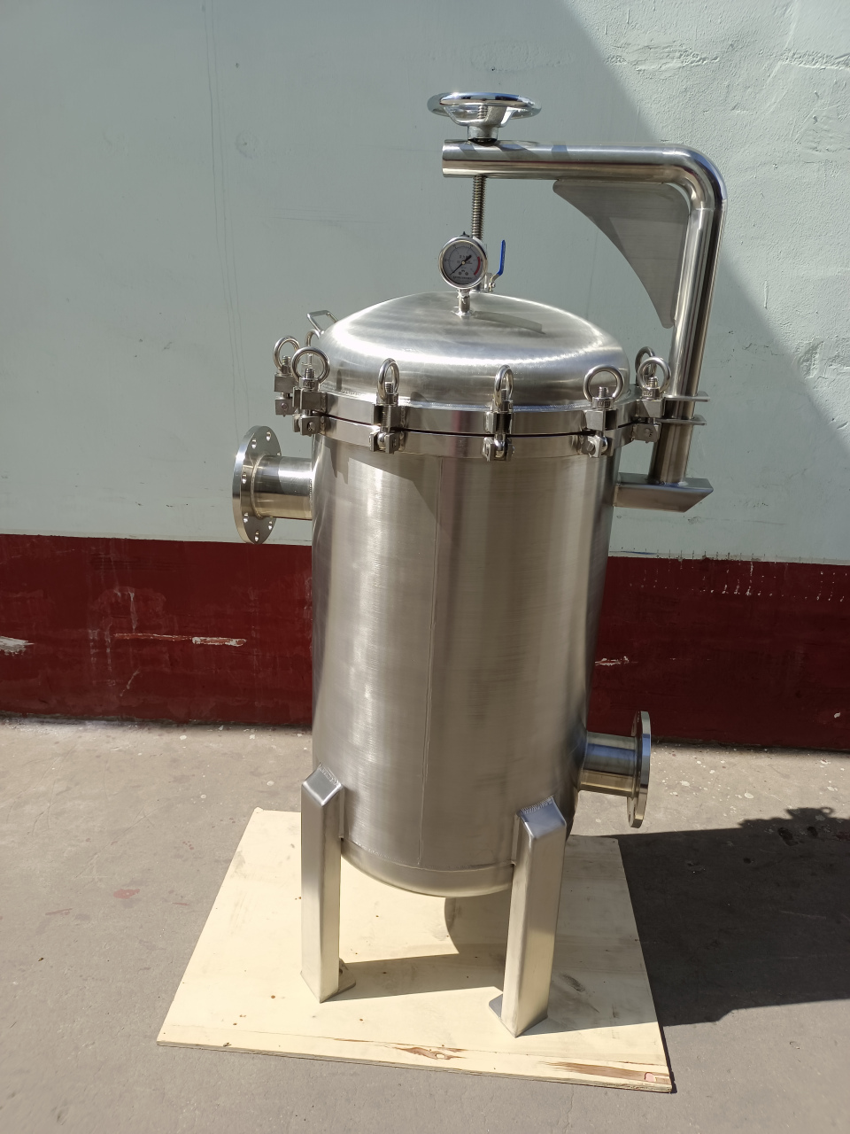 袋式过滤器# 袋式过滤器用于需要高纳污能力和流量的各种应用.