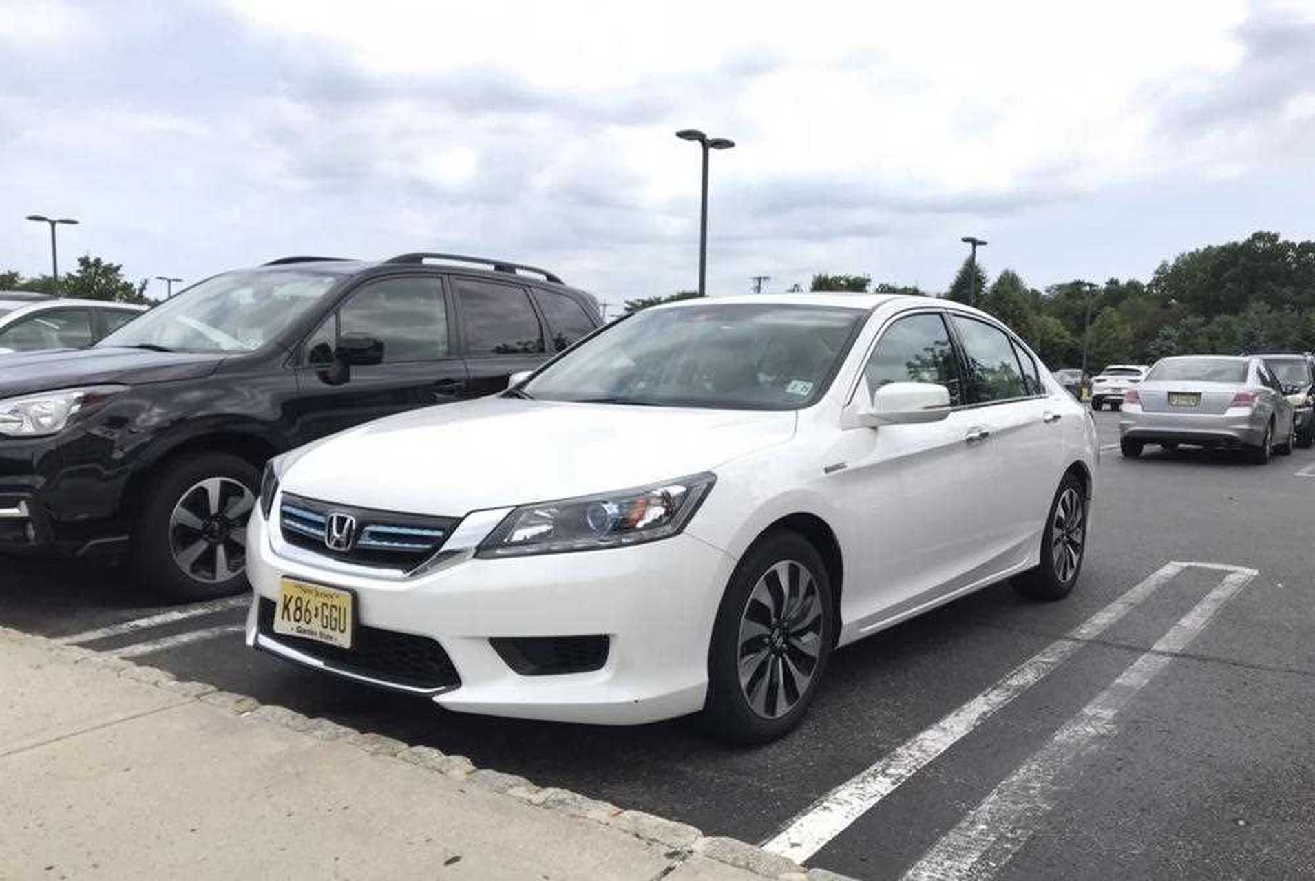 美版9代雅阁混动,没有大钢牙果然看着顺眼多了  【来自懂车帝车友圈】