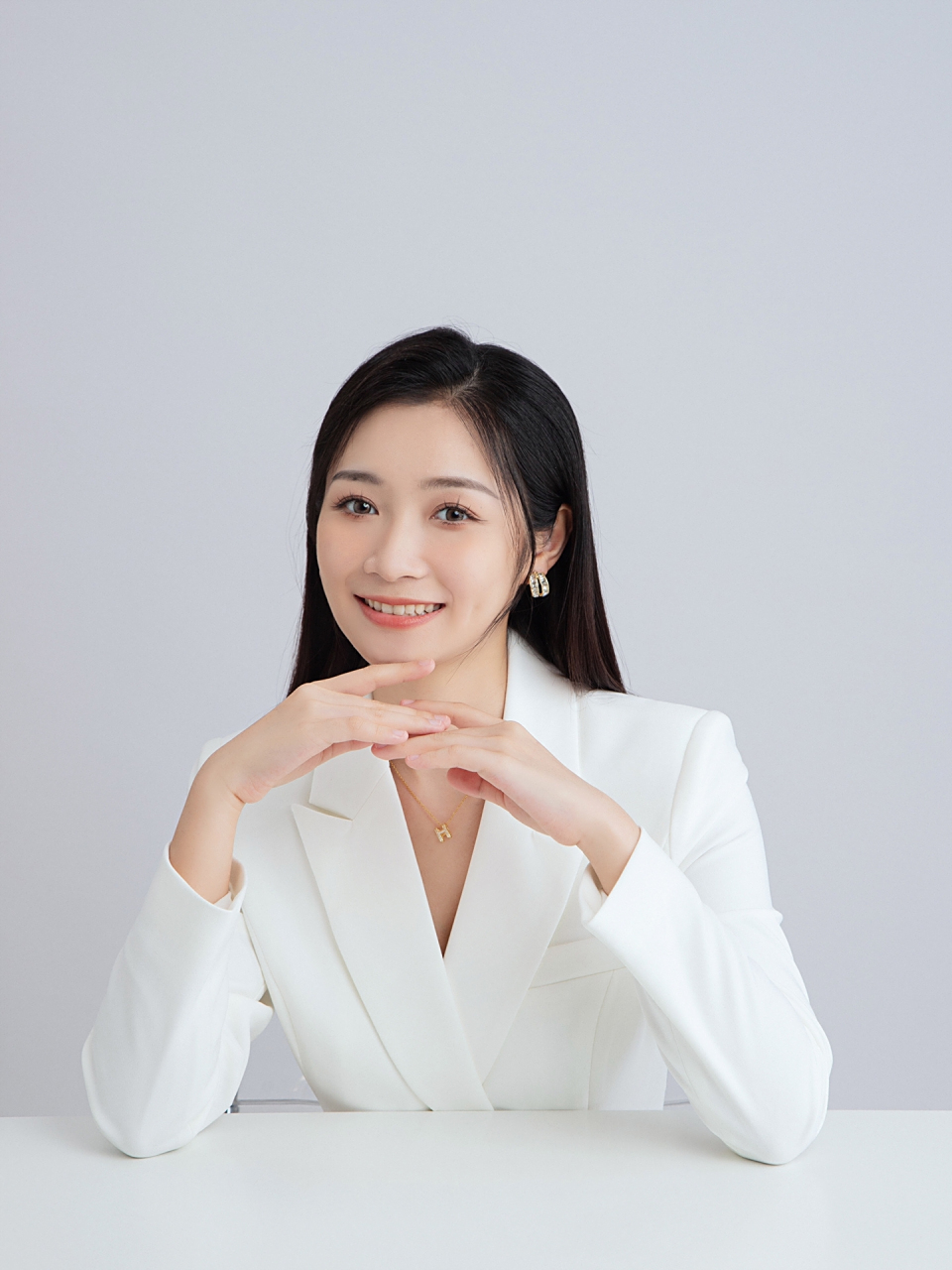 春招求职形象照,助你拿到心仪的offer	 "2 3月正是求职的好时机 求职