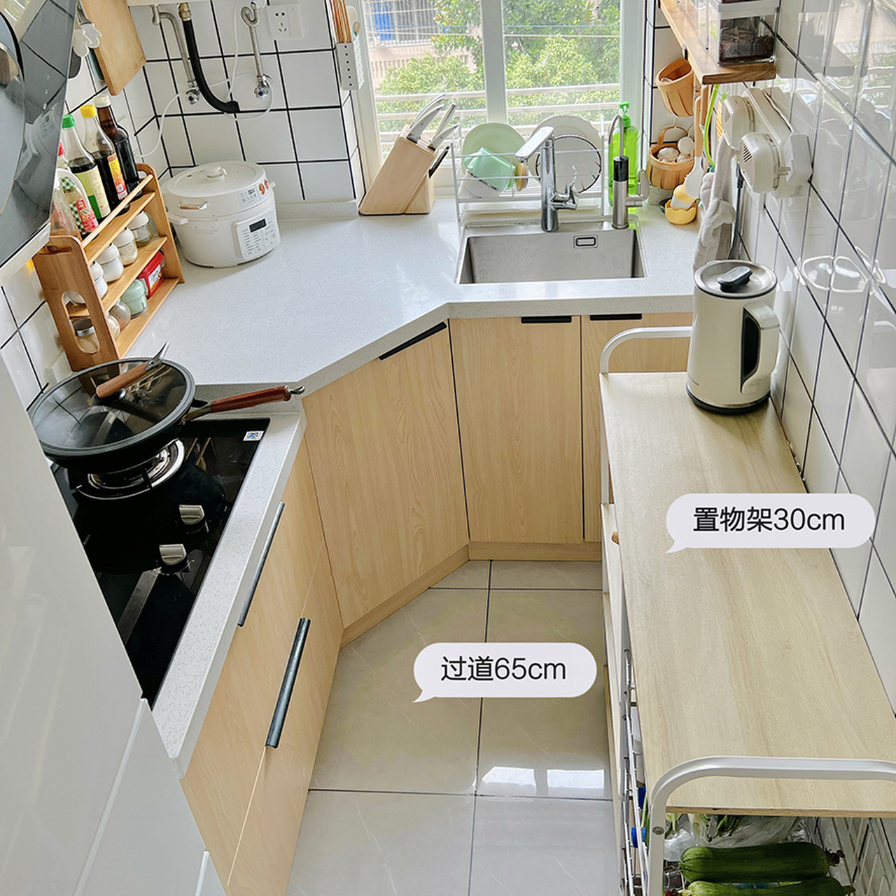 之前分享我家钻石转角台面,大家都在问收纳柜里面是什么样的?