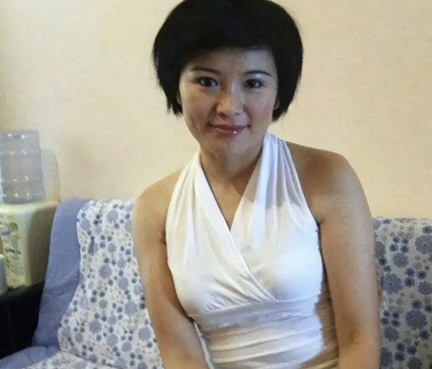 女高官的名字叫刘光明,名字看起来十分光明磊落,却做着违法违纪,道德