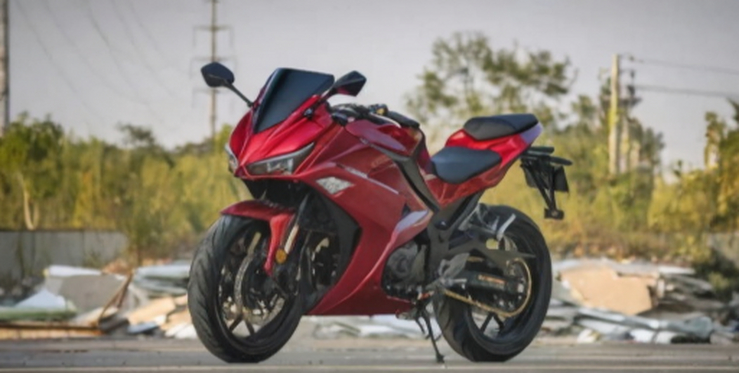 现在,它迎来了23款升级版本,新推出了青春版和耐力版,售价15980元起.