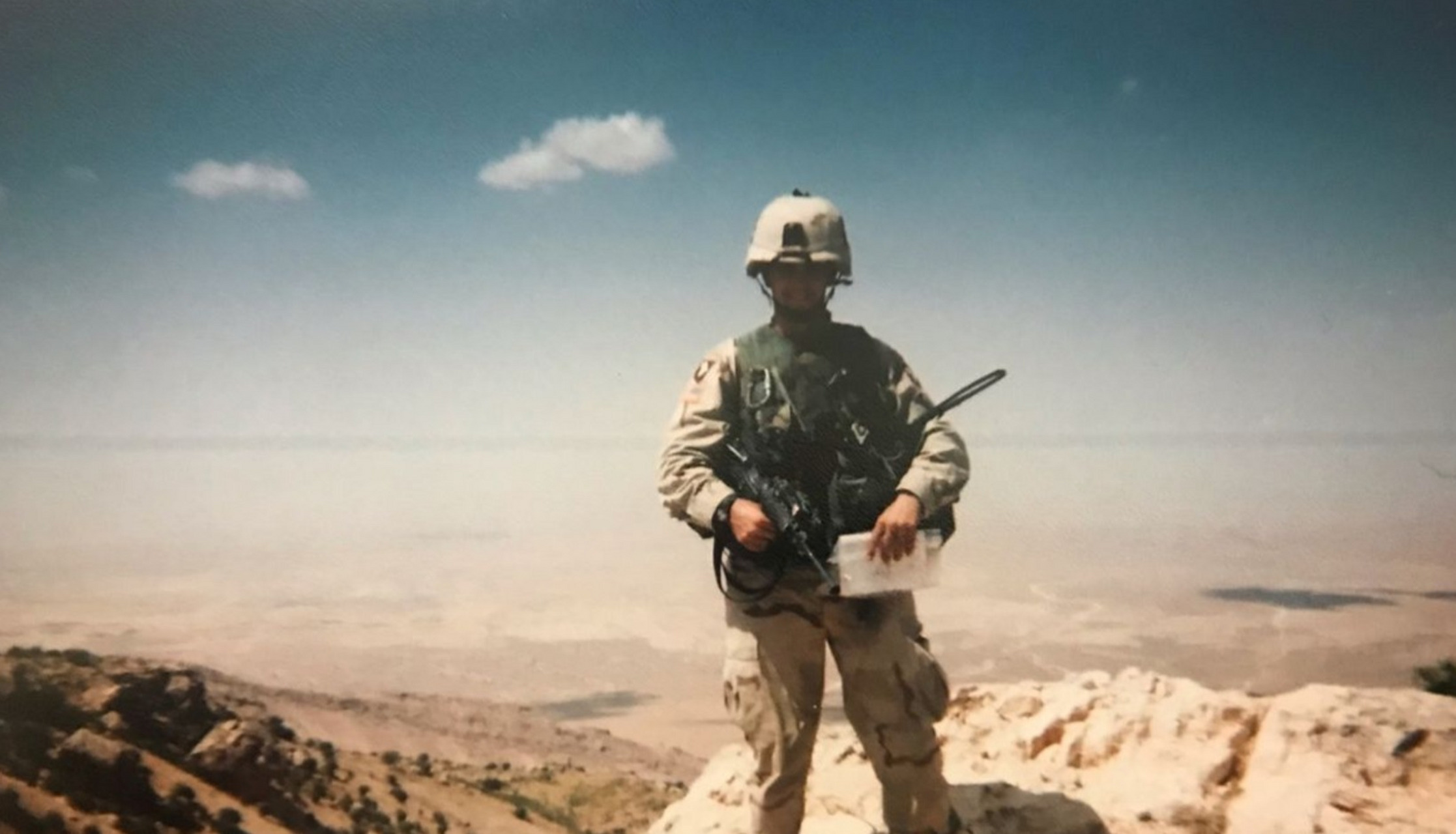 入侵伊拉克的美军士兵称开枪射杀小孩的镜头令其终生难忘  二十年过去