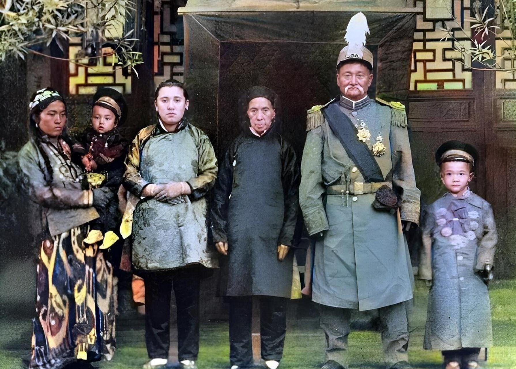 历史如梦幻,当八国联军侵袭北京城,慈禧太后西逃之际,正是因为马福兴