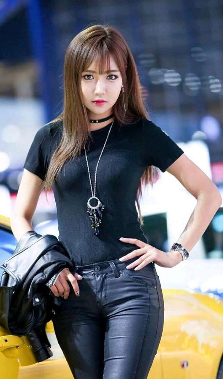 美女车模赵仁英,青春无敌