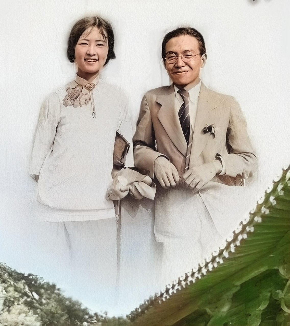 杨澜曾指着林徽因在横梁行走的照片问林徽因笔下的儿子·梁从:"你妈穿