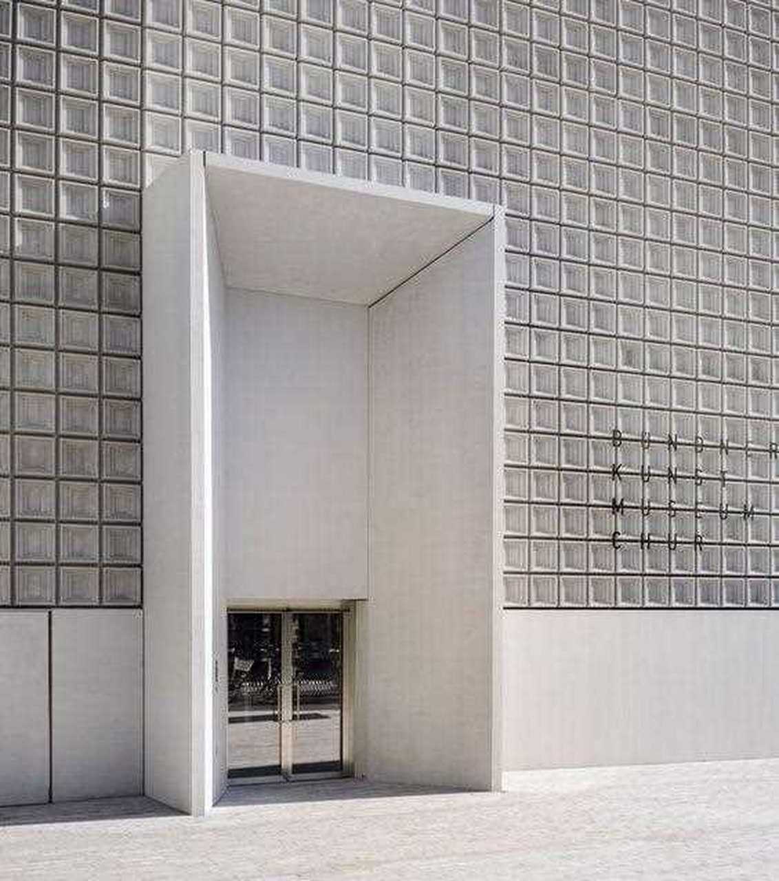 【设计试金石-玻璃砖】[农民]        玻璃砖可应用于外墙或室内间隔