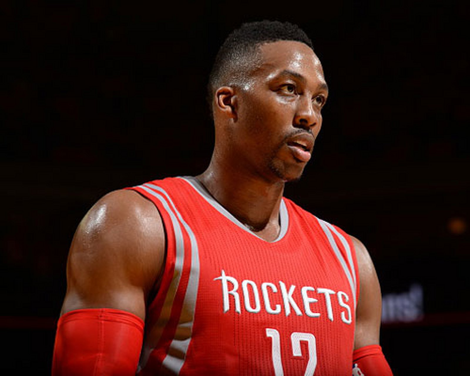 nba# 霍华德:从长沙到湖人,巨人的背后故事"  德怀特·霍华德,身高2.