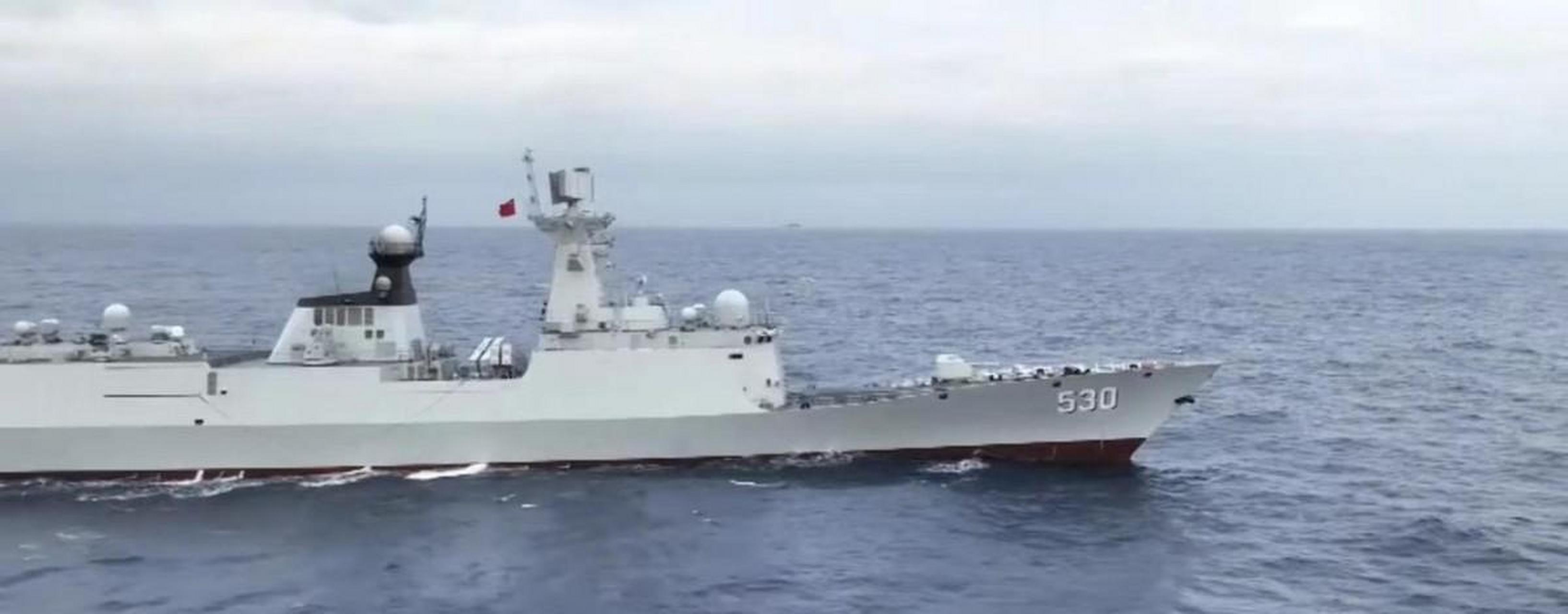 054a导弹护卫舰正在进行着相当高强度的行动,在我驱离我国周边海域