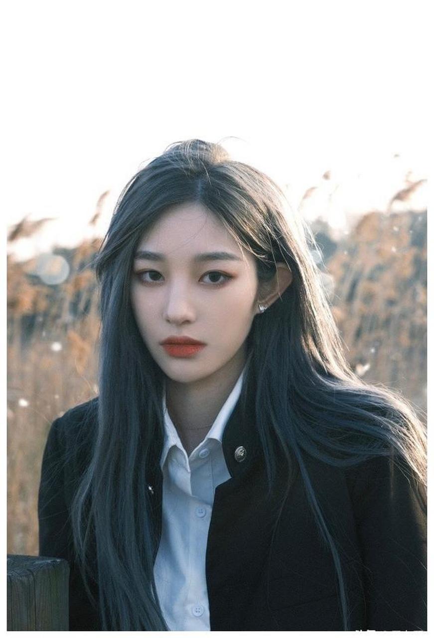 女团成员王奕迷人户外写真欣赏,好美啊