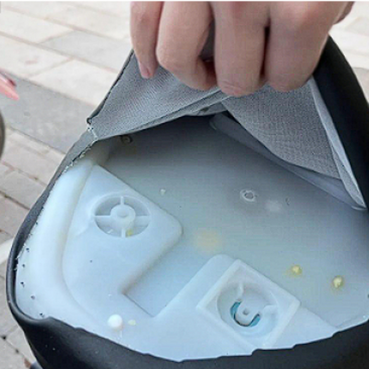 电动车坐垫海绵被偷了,万恶的贼啊,我怎么骑回去啊