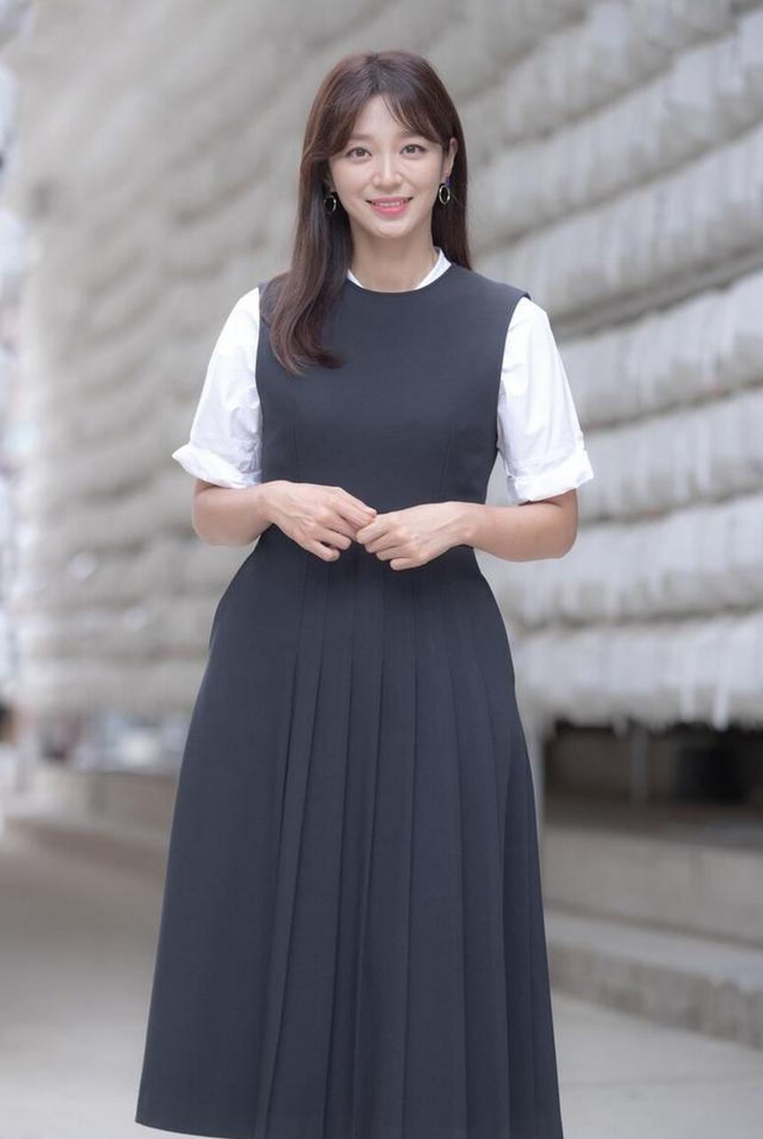 韩国女演员宋智仁写真 长相清纯笑眼盈盈