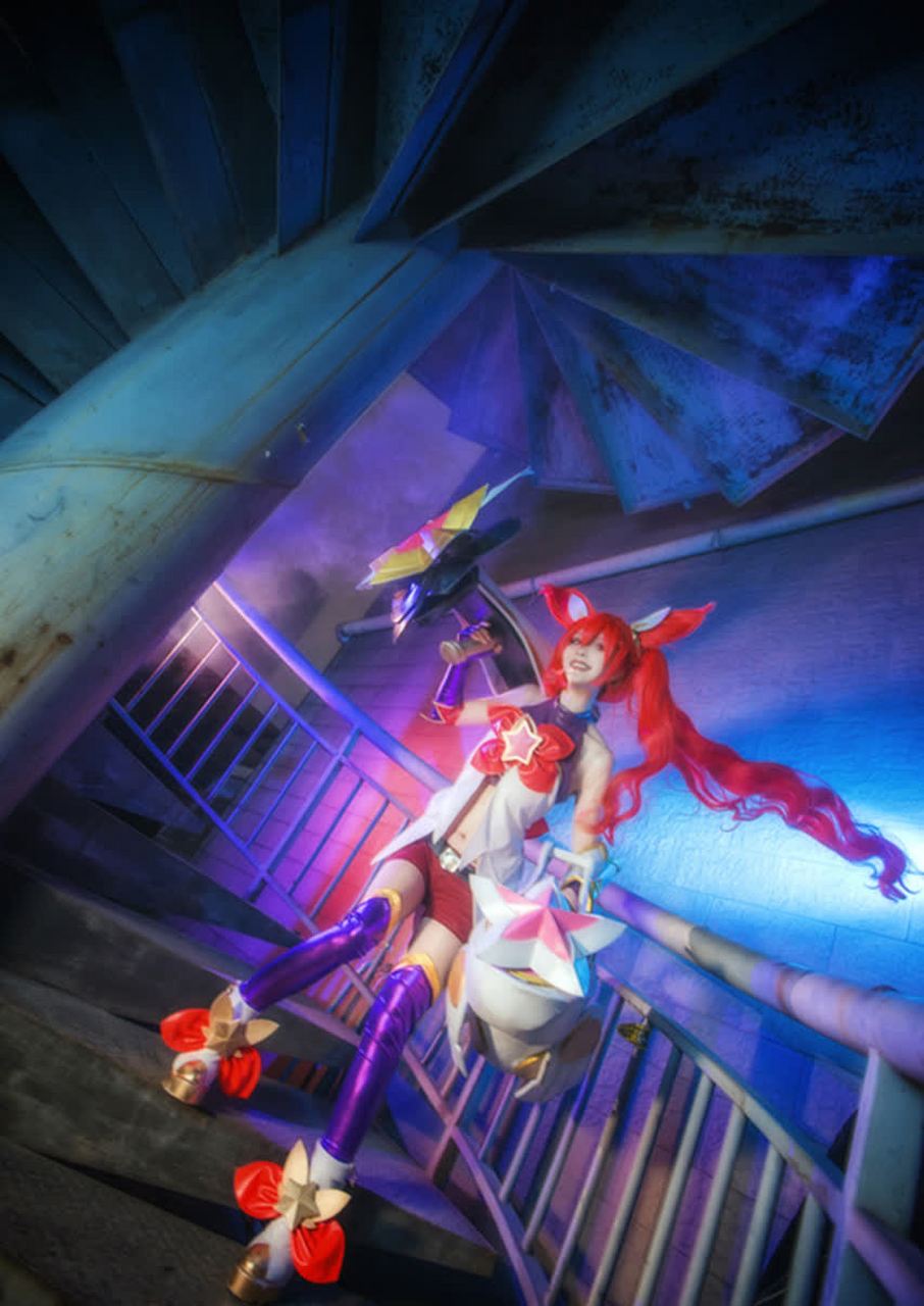 cos show#《英雄联盟》中的狂暴魔法少女"金克丝"cos,这位小天使的