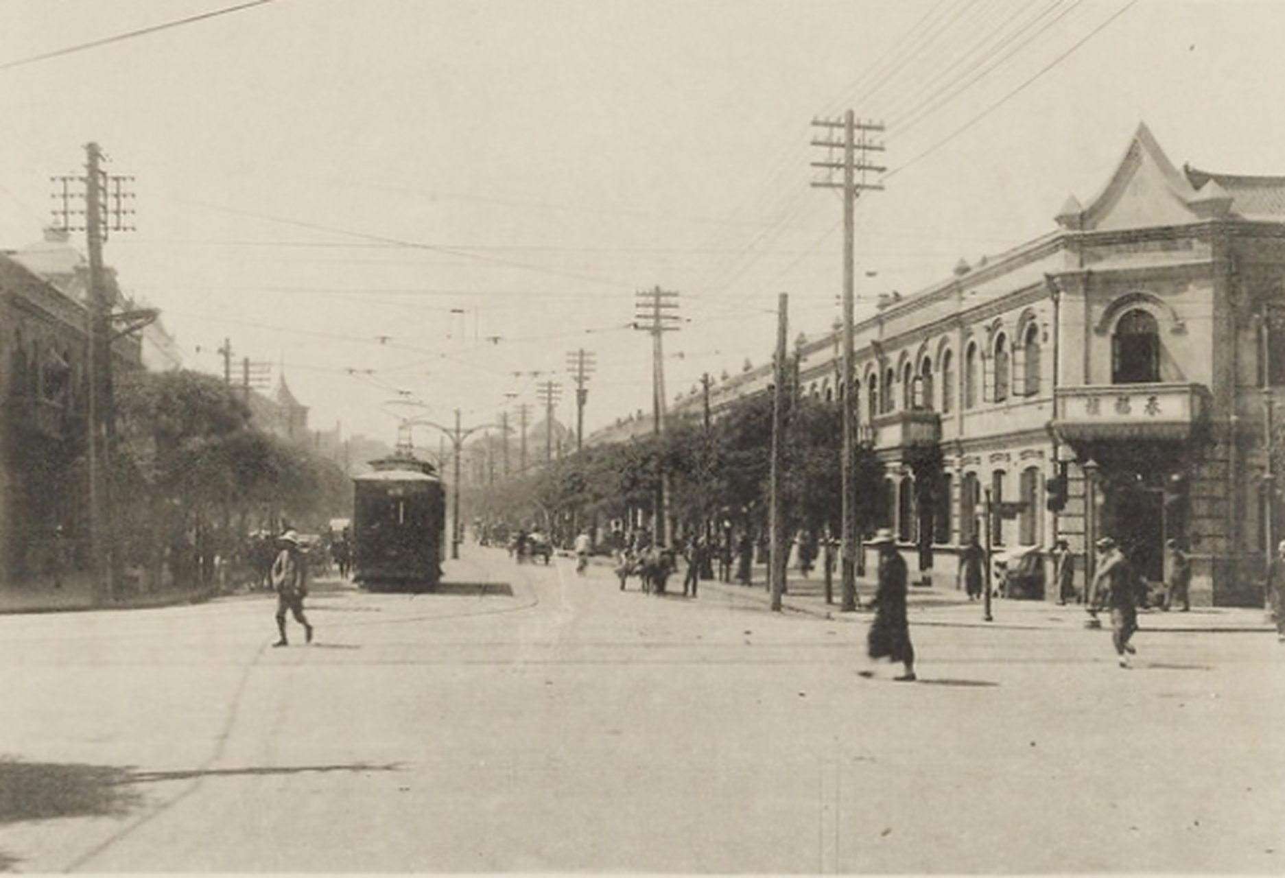 历史老照片# 1921年大连老照片,百年前大连城市街景(四)