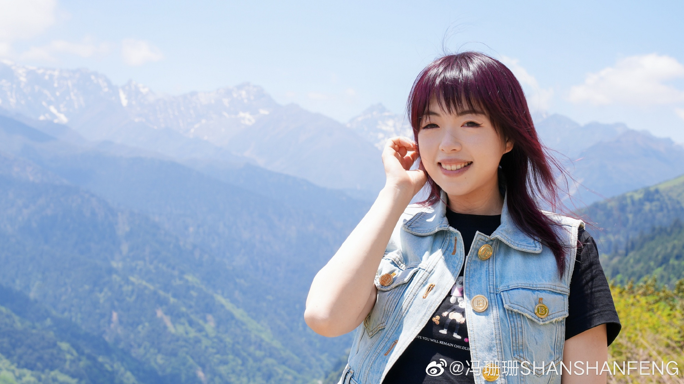 冯珊珊社交媒体最新分享自驾川藏线的心得和美景:出差的间隙来自驾