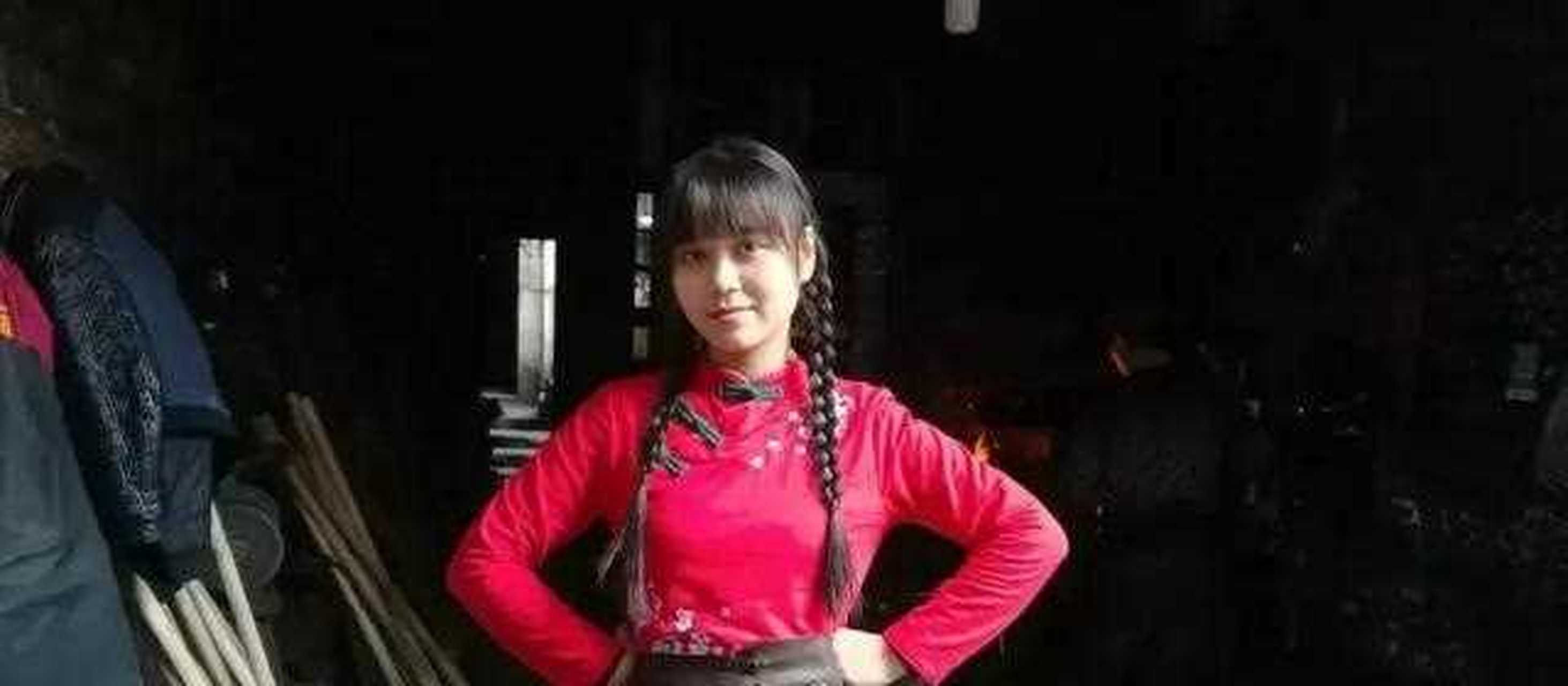 例如湘妹心宝就是一个地道的湖南人,她在晚会现场不慌不忙地和观众打