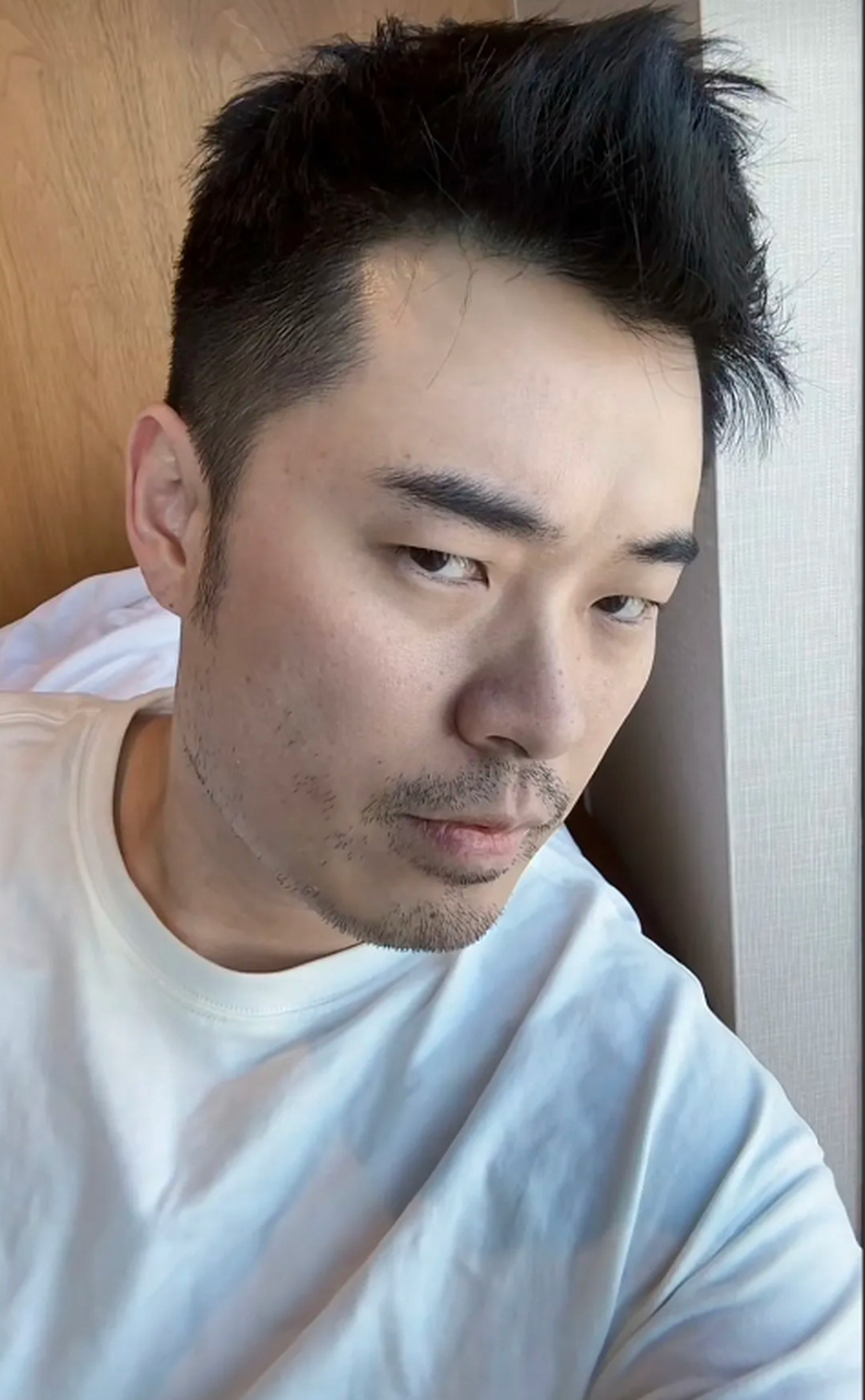 陈赫,突然大变样. 2023年1月9日,陈赫在网上发布了一个视频.