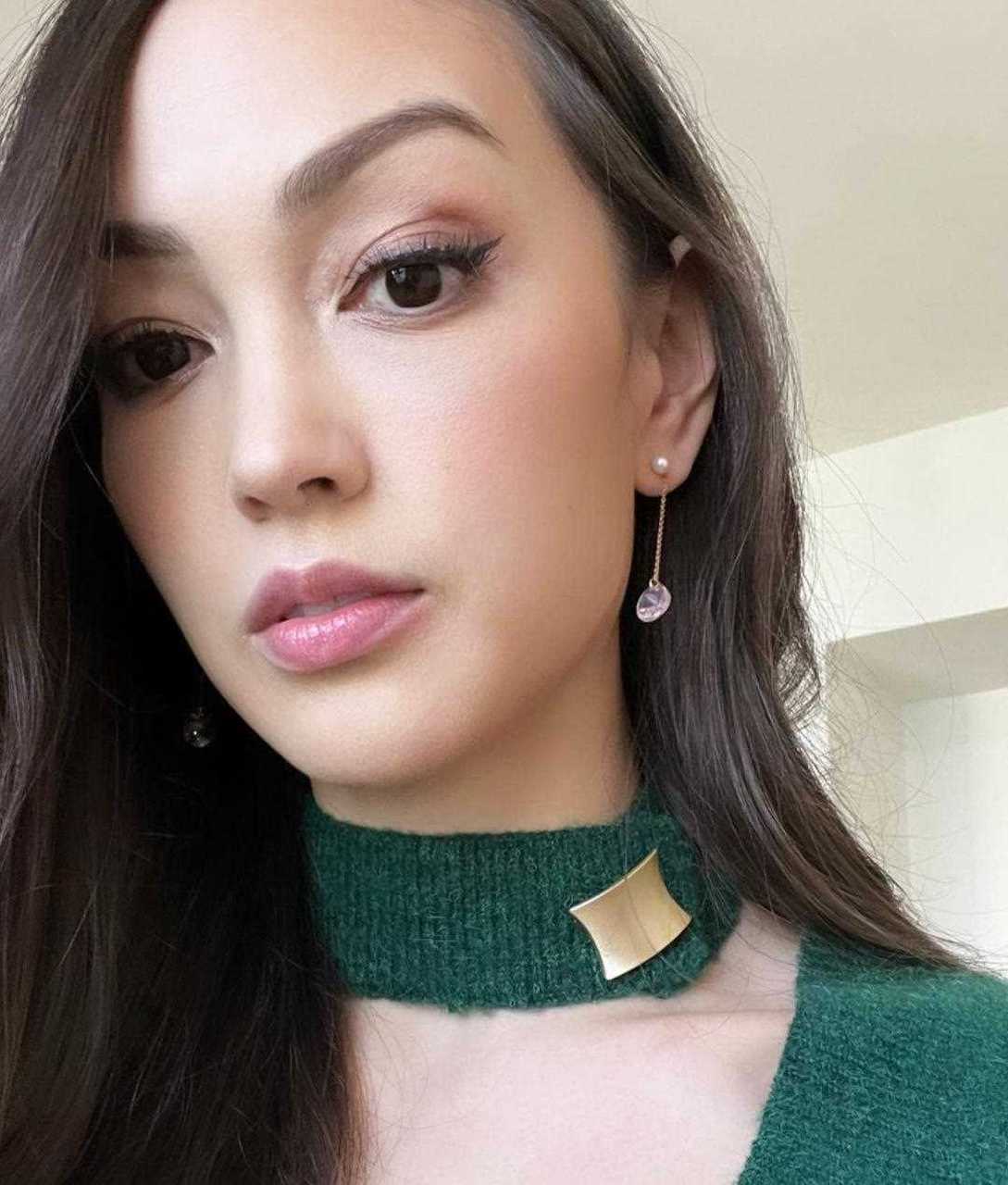 最新安志杰老婆自拍照,颜值真心不错