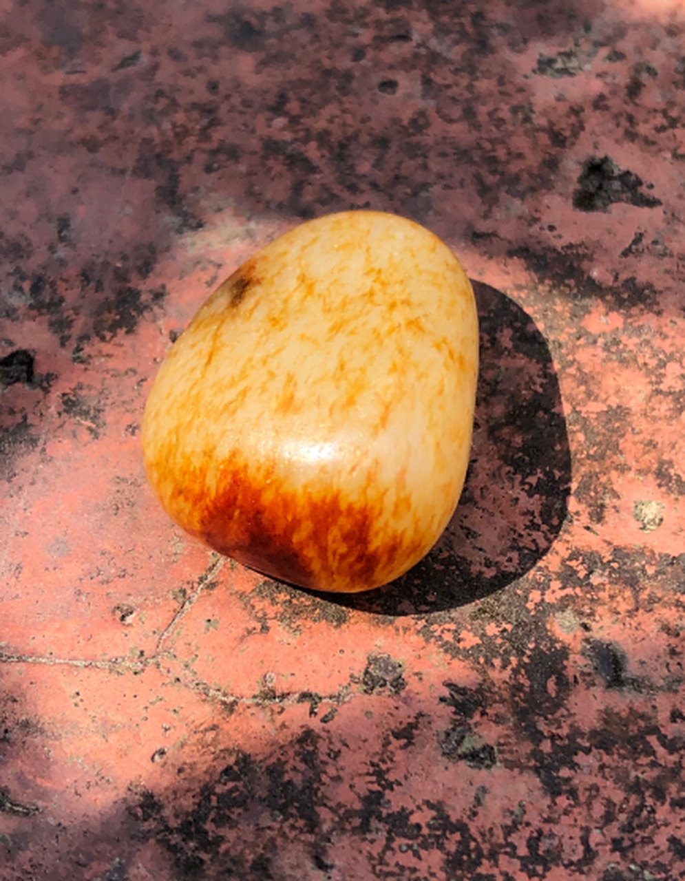 点击头像看直播##和田玉#和田玉最常见的说法是山料,籽料,最直沟哪