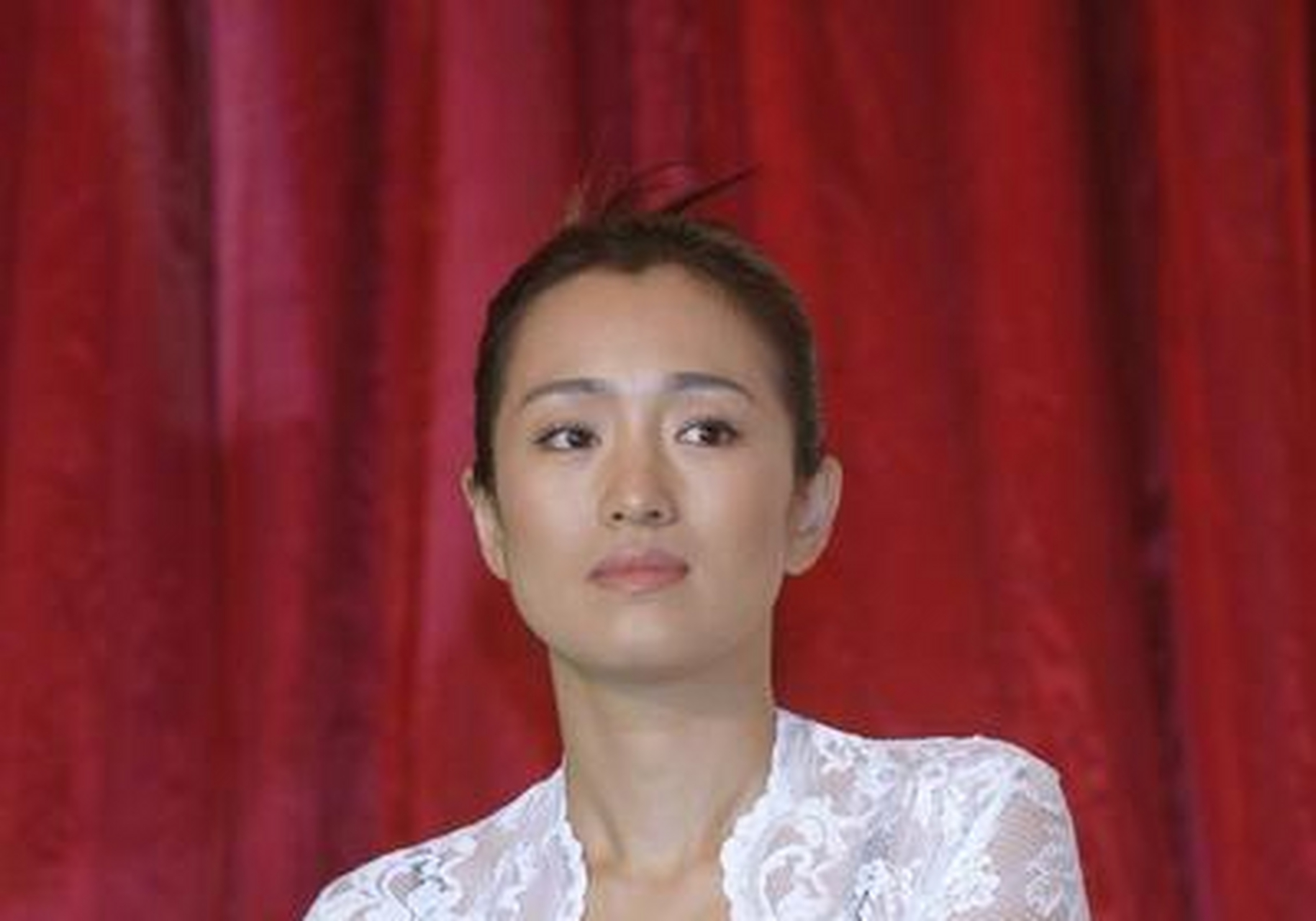 巩俐年轻时旧照曝光!