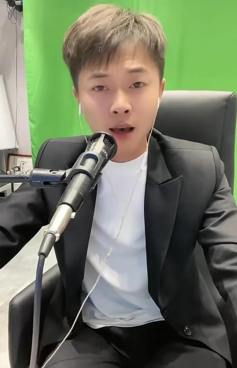 百家号星火计划# 广西第一大网红许华升这下真的完蛋了,他成功的掖