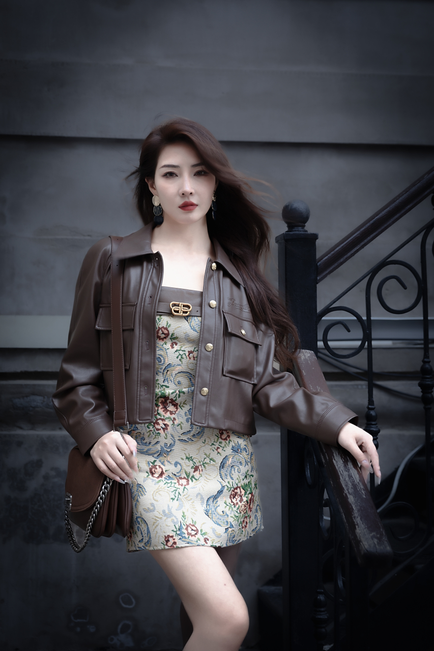 分享"渝色无界"学员交流群学员的拍摄作品  弟子班学员"羽扇纶巾"的