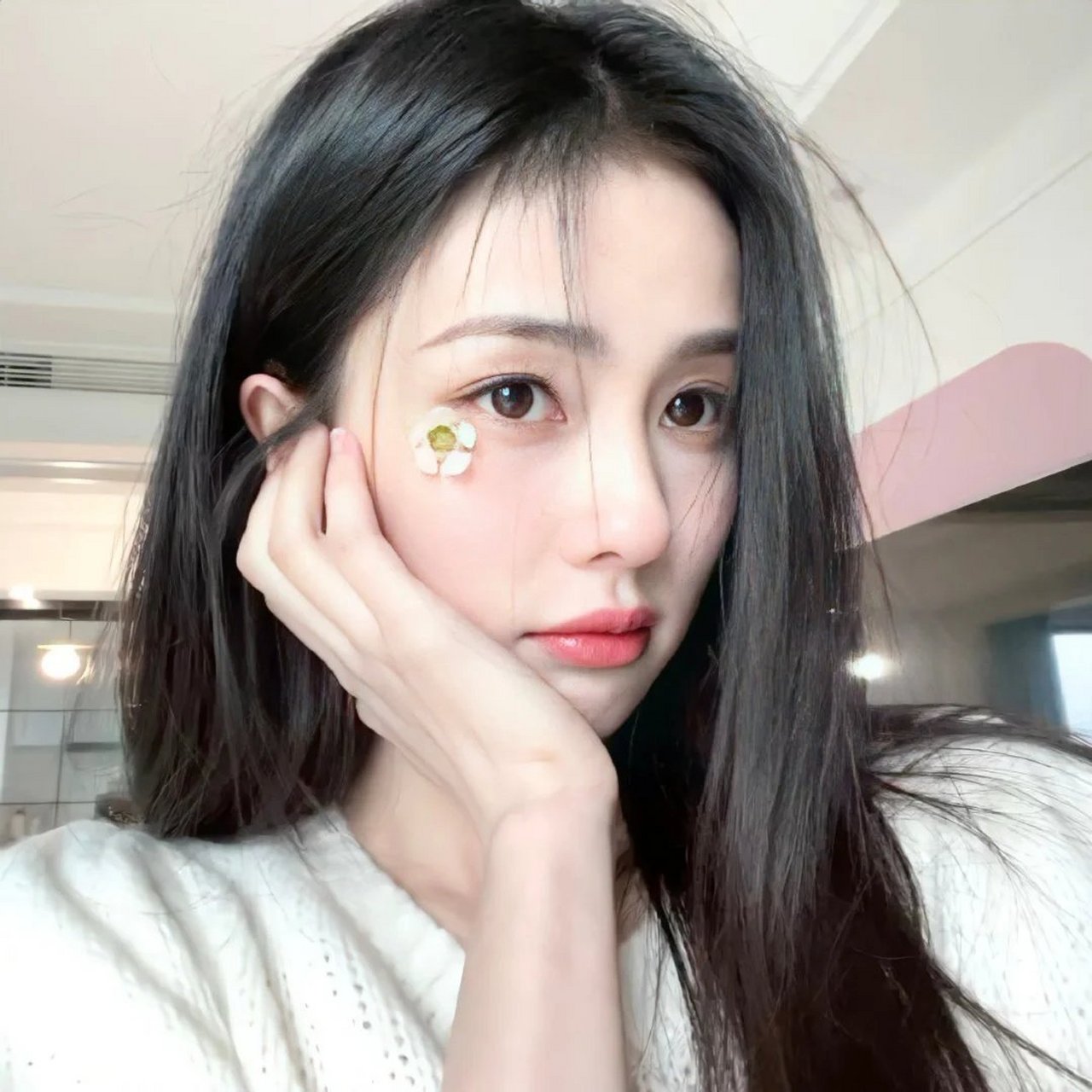 来丰富一下 好看的白鹿头像