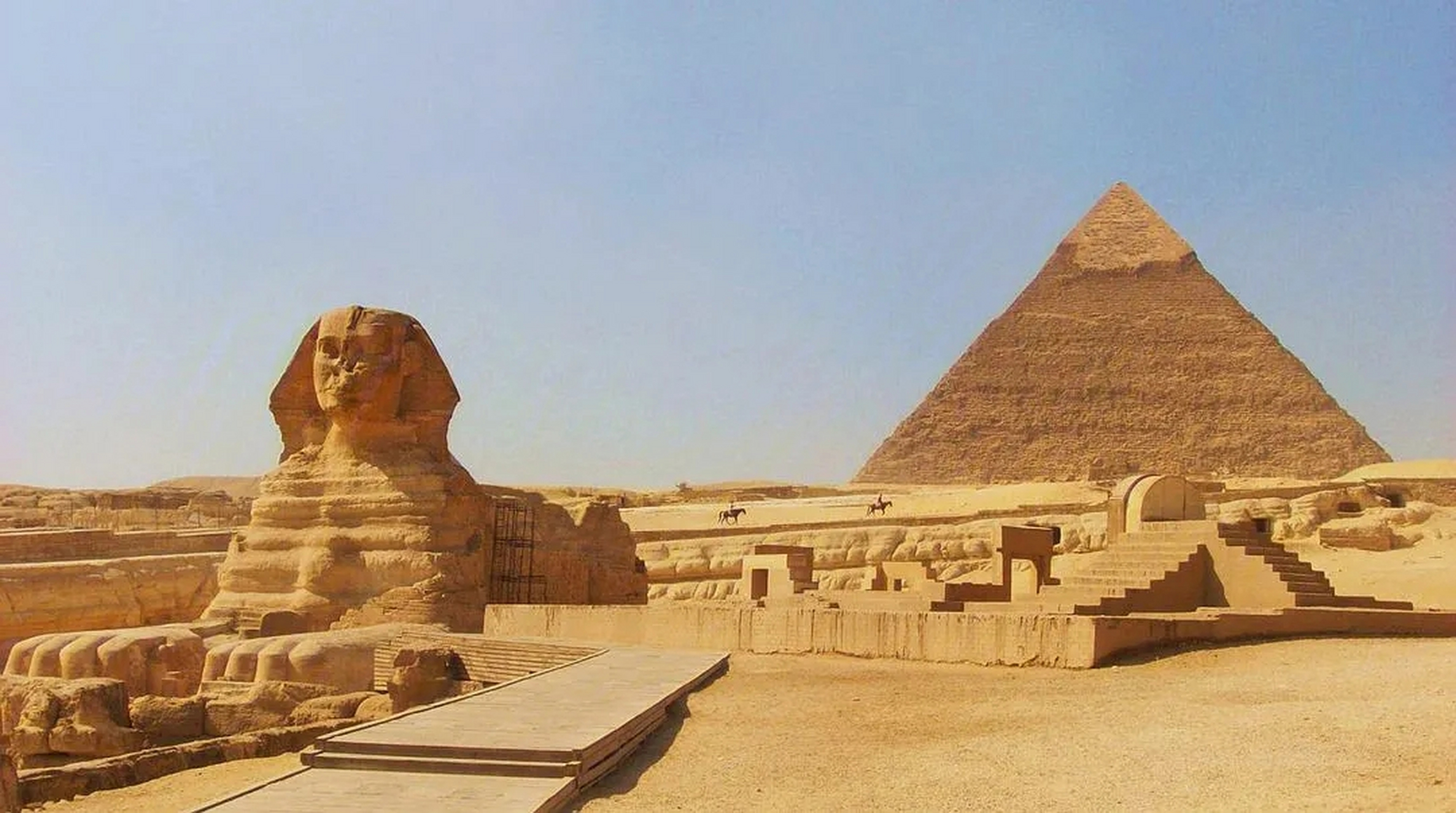 金字塔是古埃及文明的代表杰作是埃及国家的象征,埃及人民的骄傲