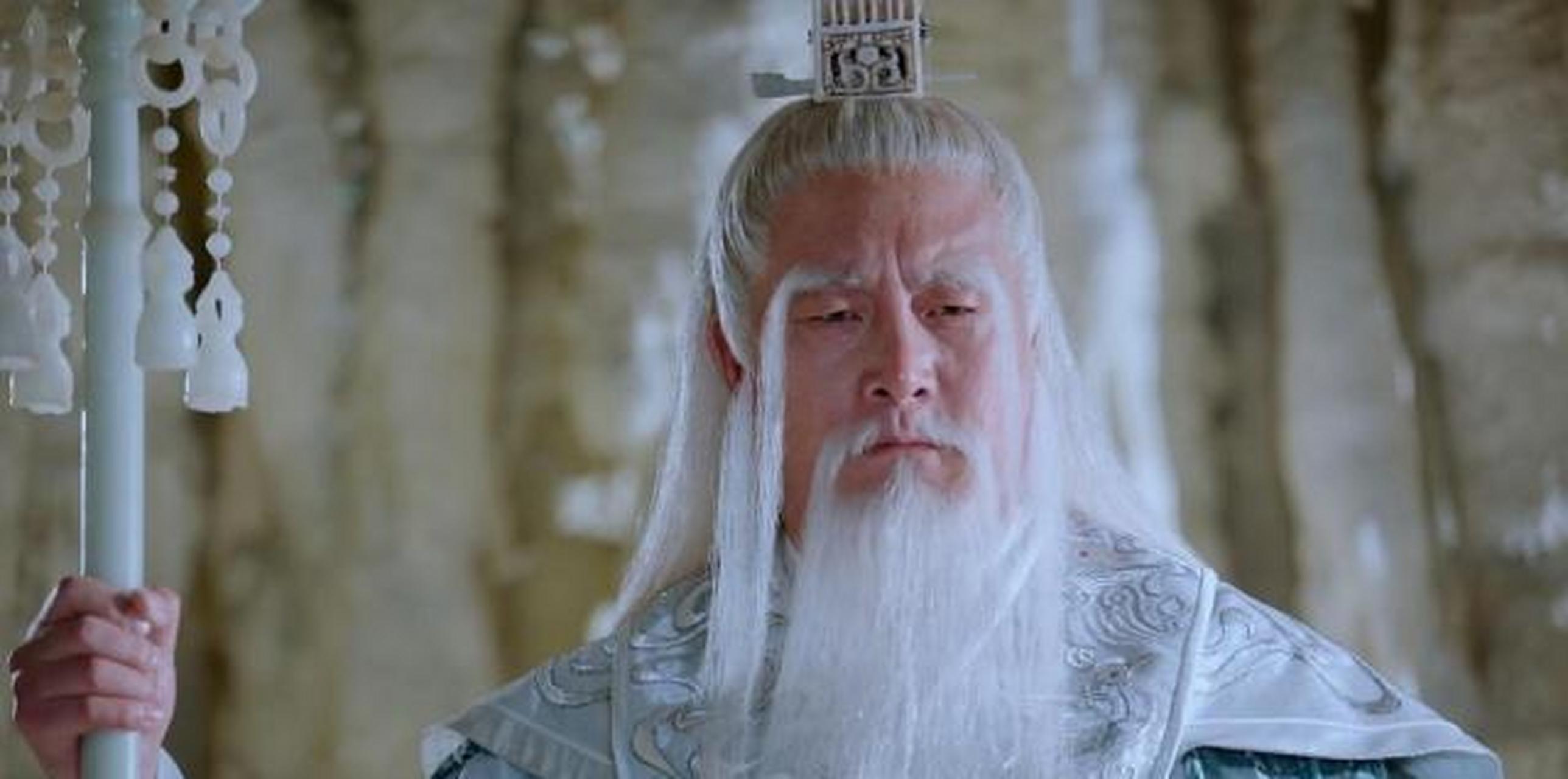 封神演义中,杨戬的照妖鉴,为什么照不出孔宣的真身?