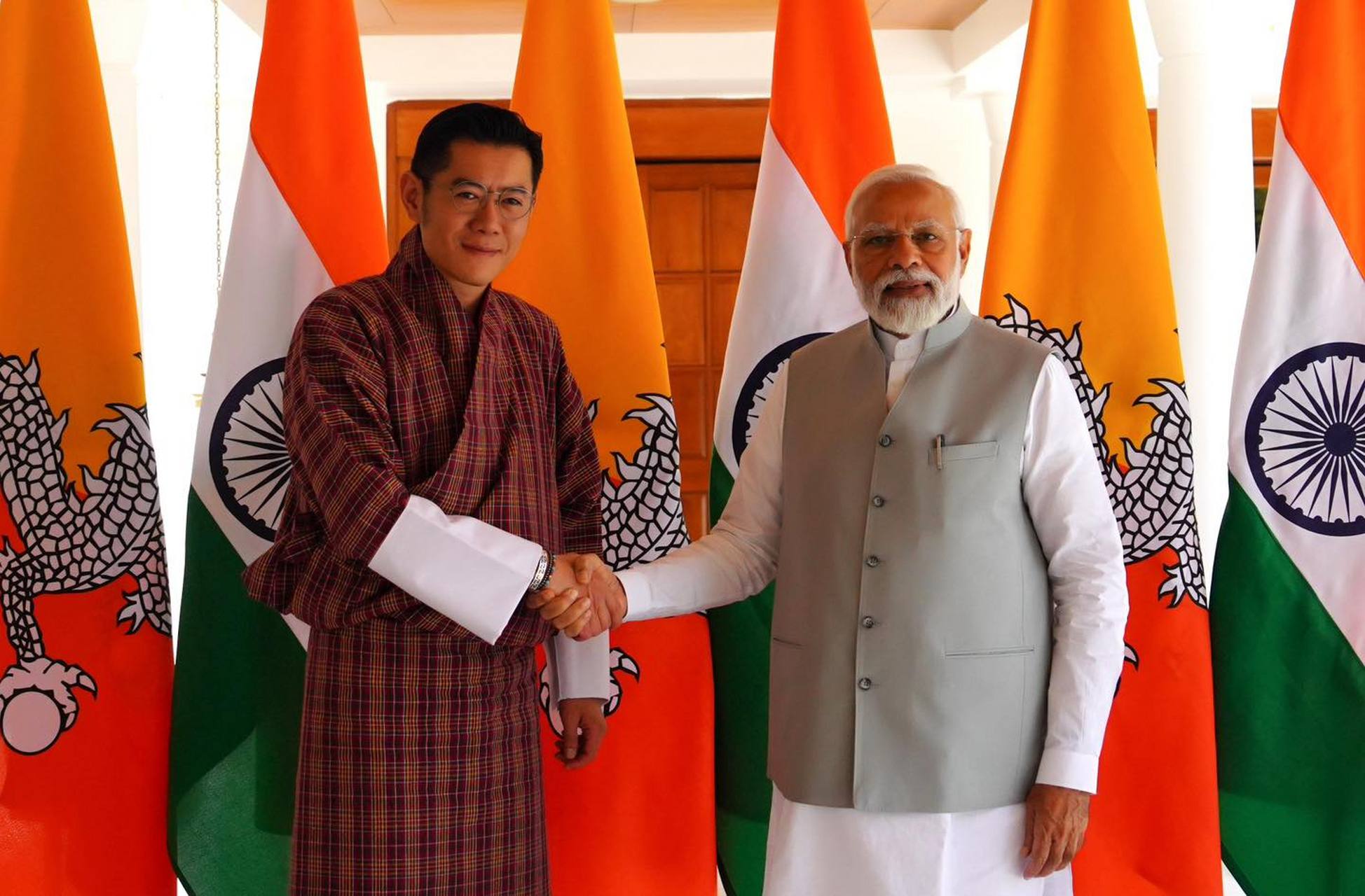 印度开始行动了,莫迪主动邀请不丹国王旺楚克对印进行3天的访问,说是