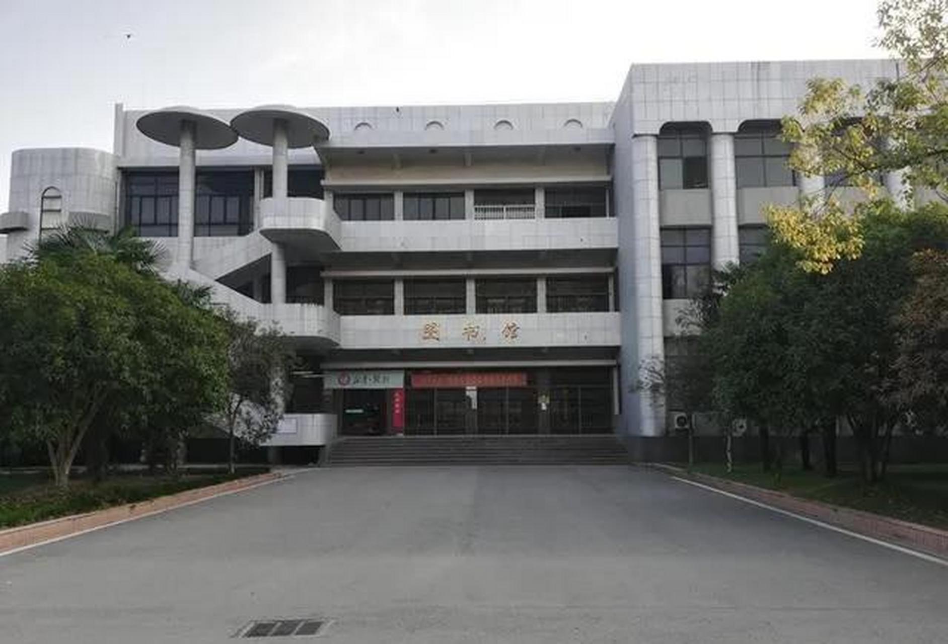 每个市县最好的中学介绍 湖北省仙桃中学位于湖北省