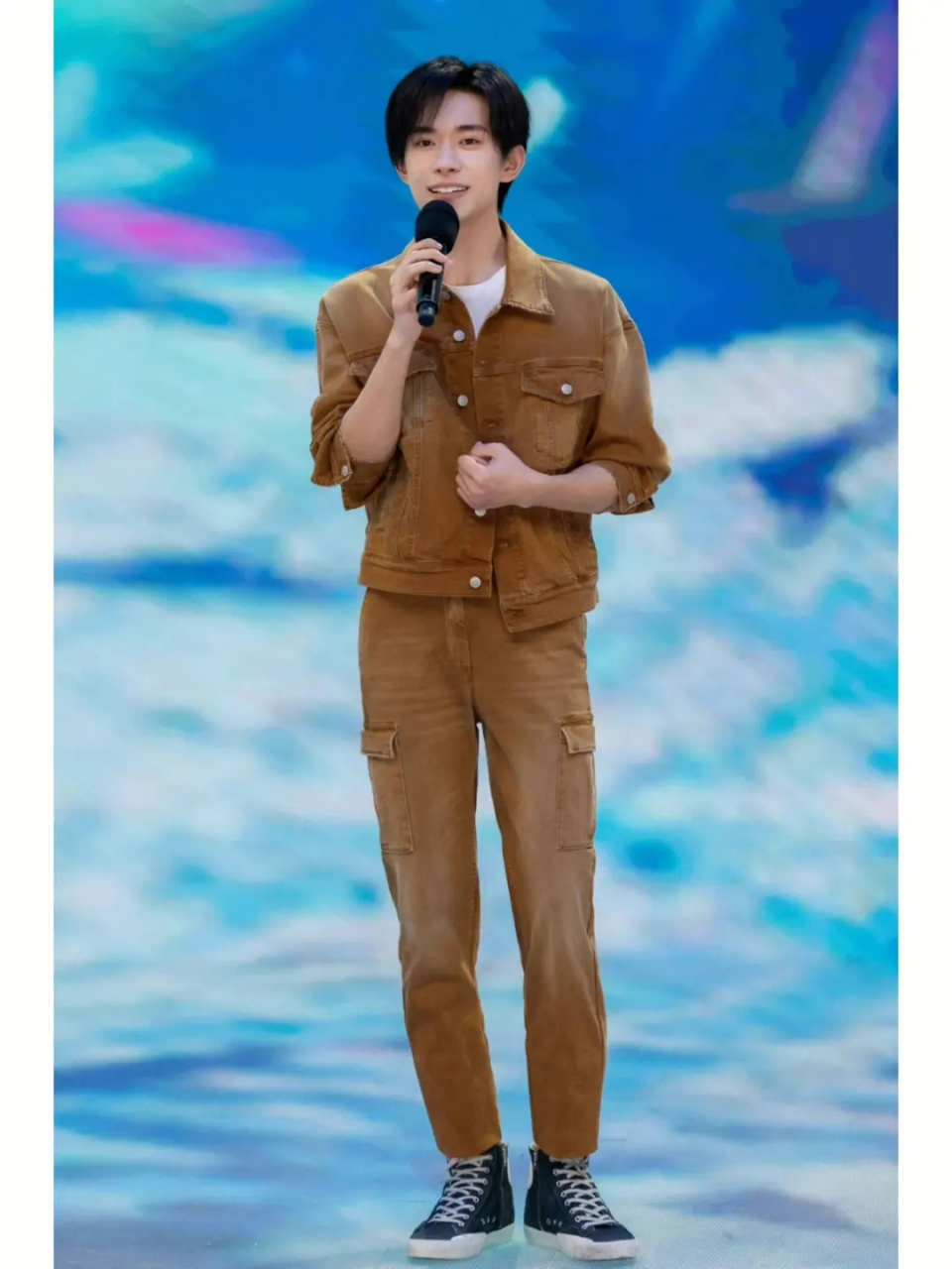 易烊千玺和王鹤润是啥情况?