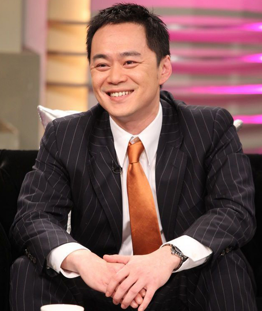 此前,张承中被曝和女星尹馨相恋,两人感情似乎很不错.