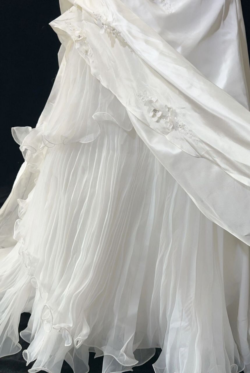 板衣 螺旋式花朵 海浪涟漪 设计感版型绝佳 绑带款可调节 胸围78～86