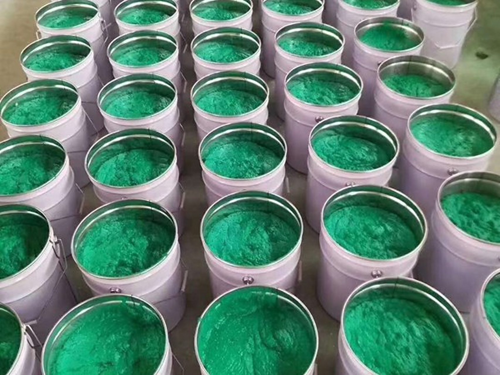 高温玻璃鳞片胶泥厂家,耐高温180摄氏度,以耐高温树脂为原材料,添加