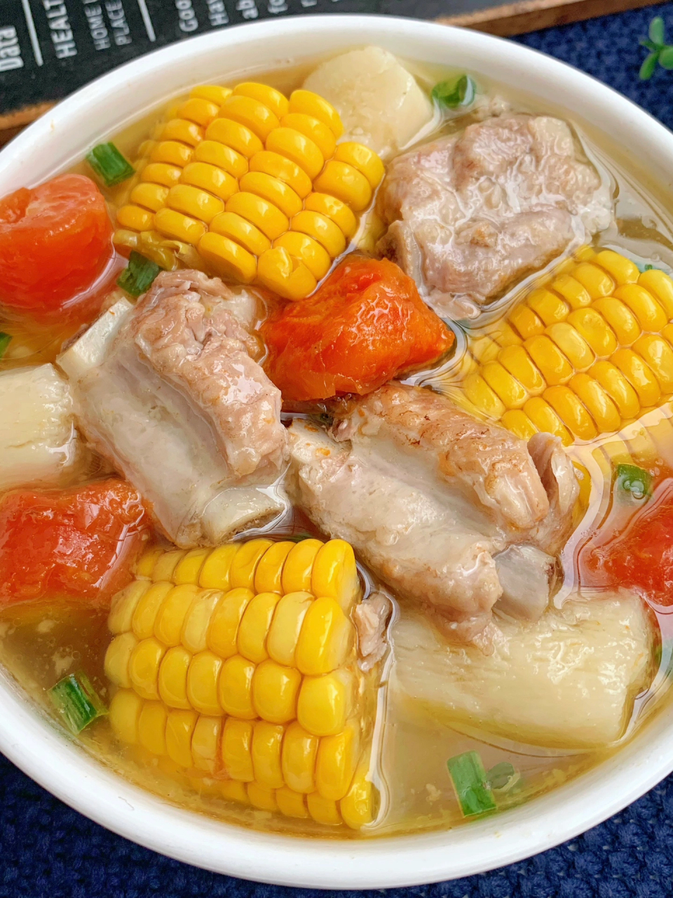 玉米山药排骨汤 营养美味,连喝三碗都不够! 做法如图所示