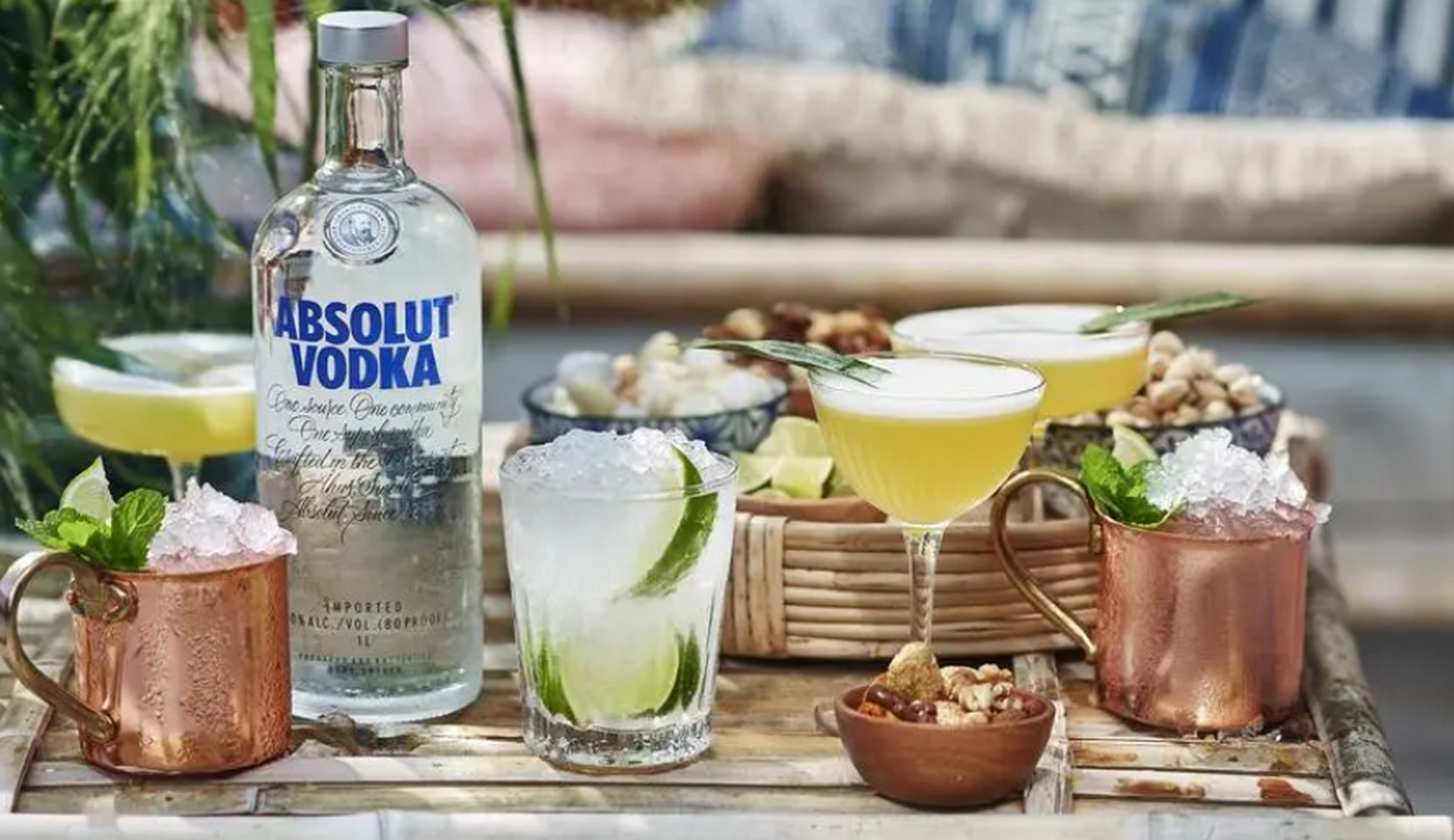 国外名酒 absolut(绝对伏特加)  绝对伏特加是世界知名的伏特加酒品牌