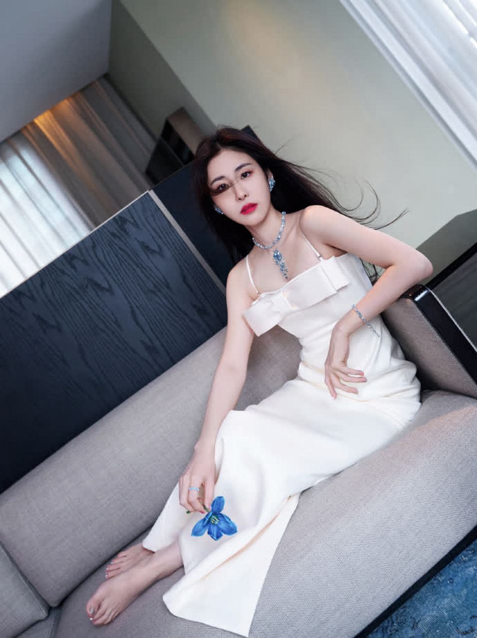 张碧晨的脸感觉有点科技感