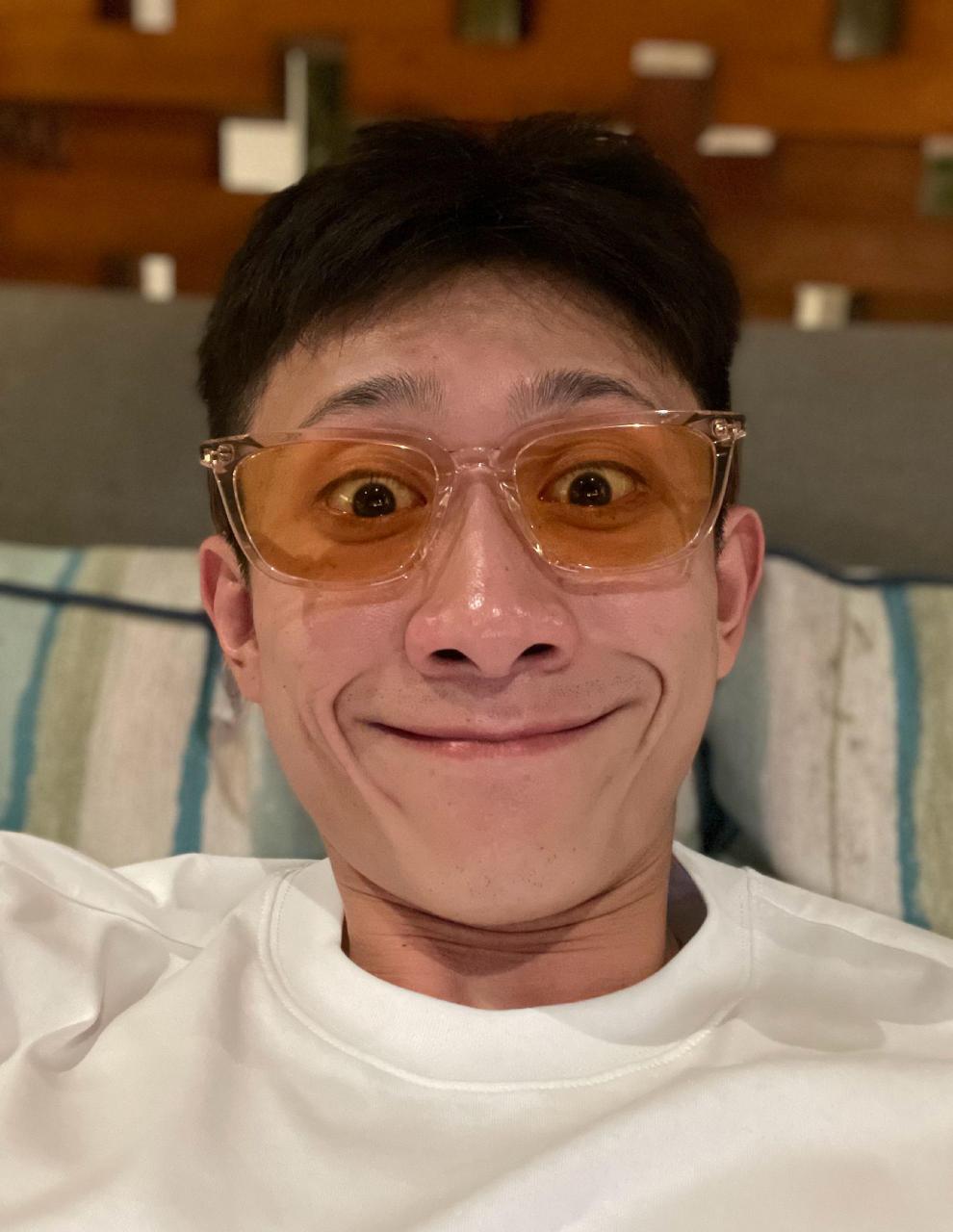 张一山最新随拍,看来生活状态很棒,依旧是那么的帅气.