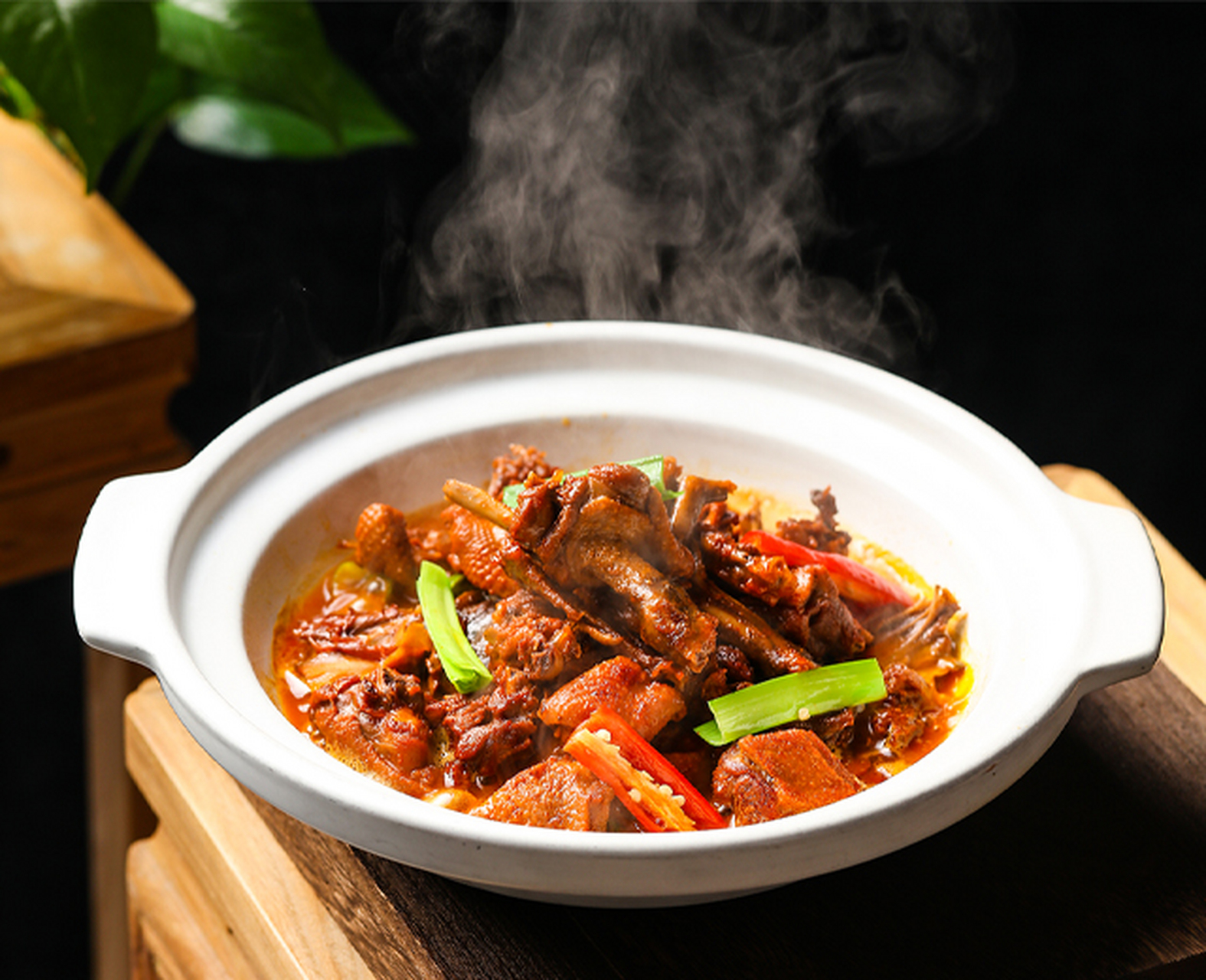 人间的至味清欢—干锅湘西土匪鸭 鸭是为餐桌上的上乘肴馔,也是人们