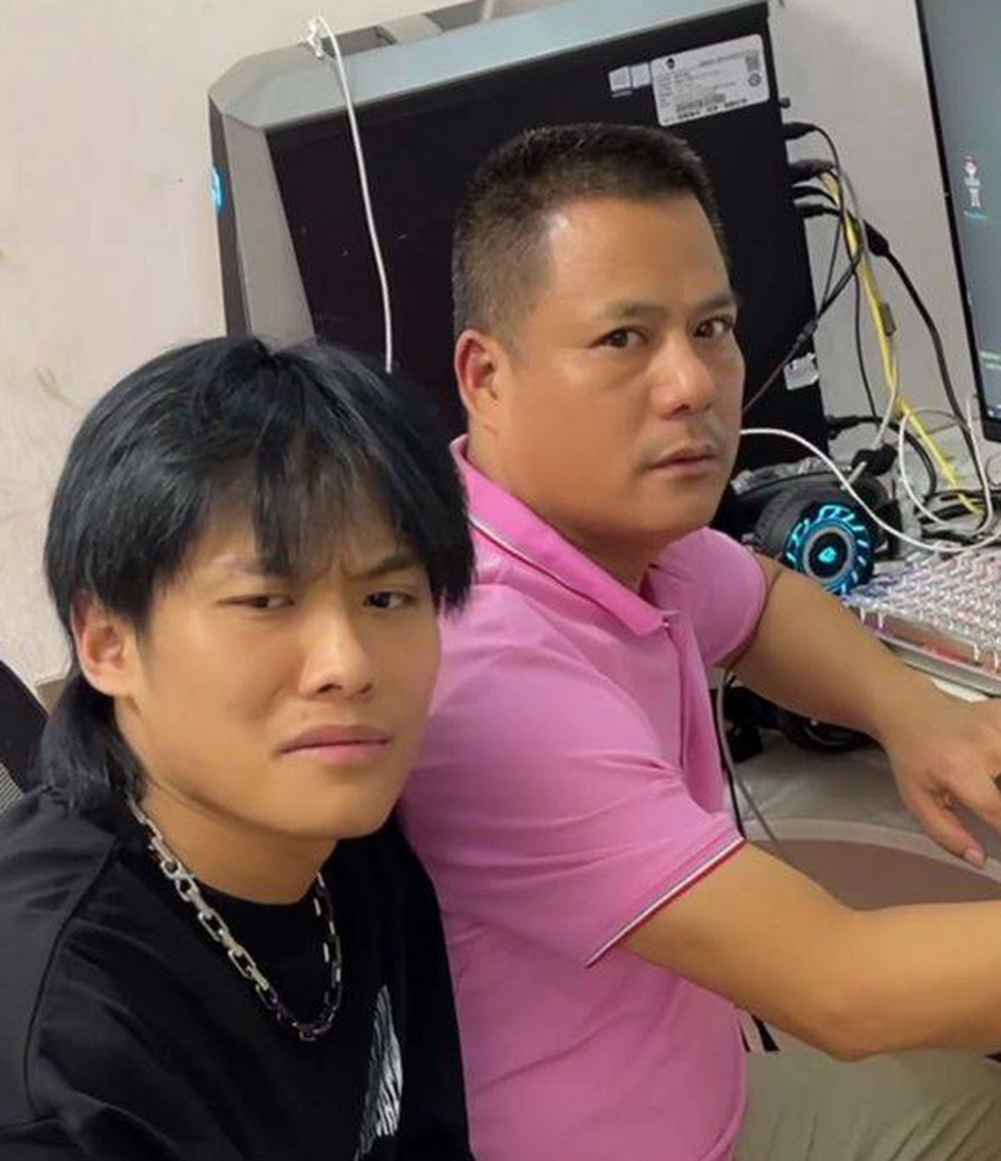 大杨哥小杨哥我一直傻傻的分不清,他们俩是双胞胎吗?