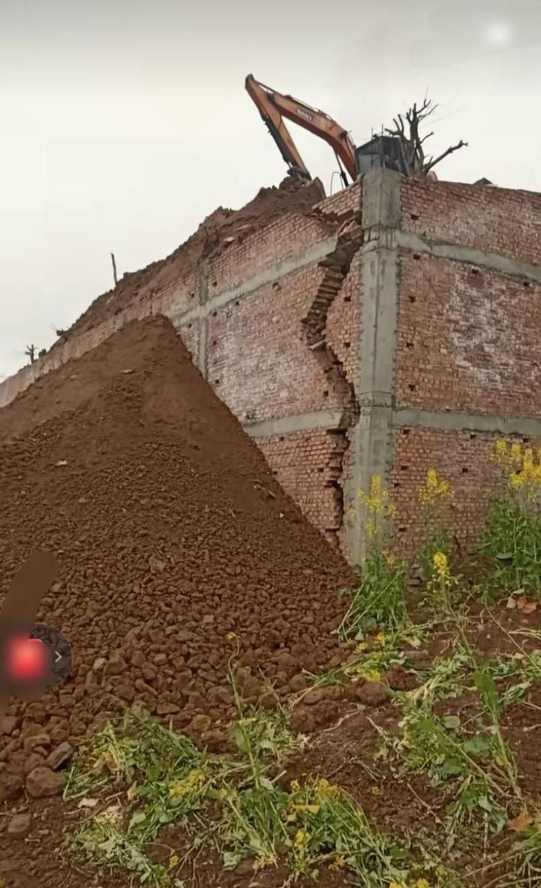 重力式挡土墙开裂加固图片