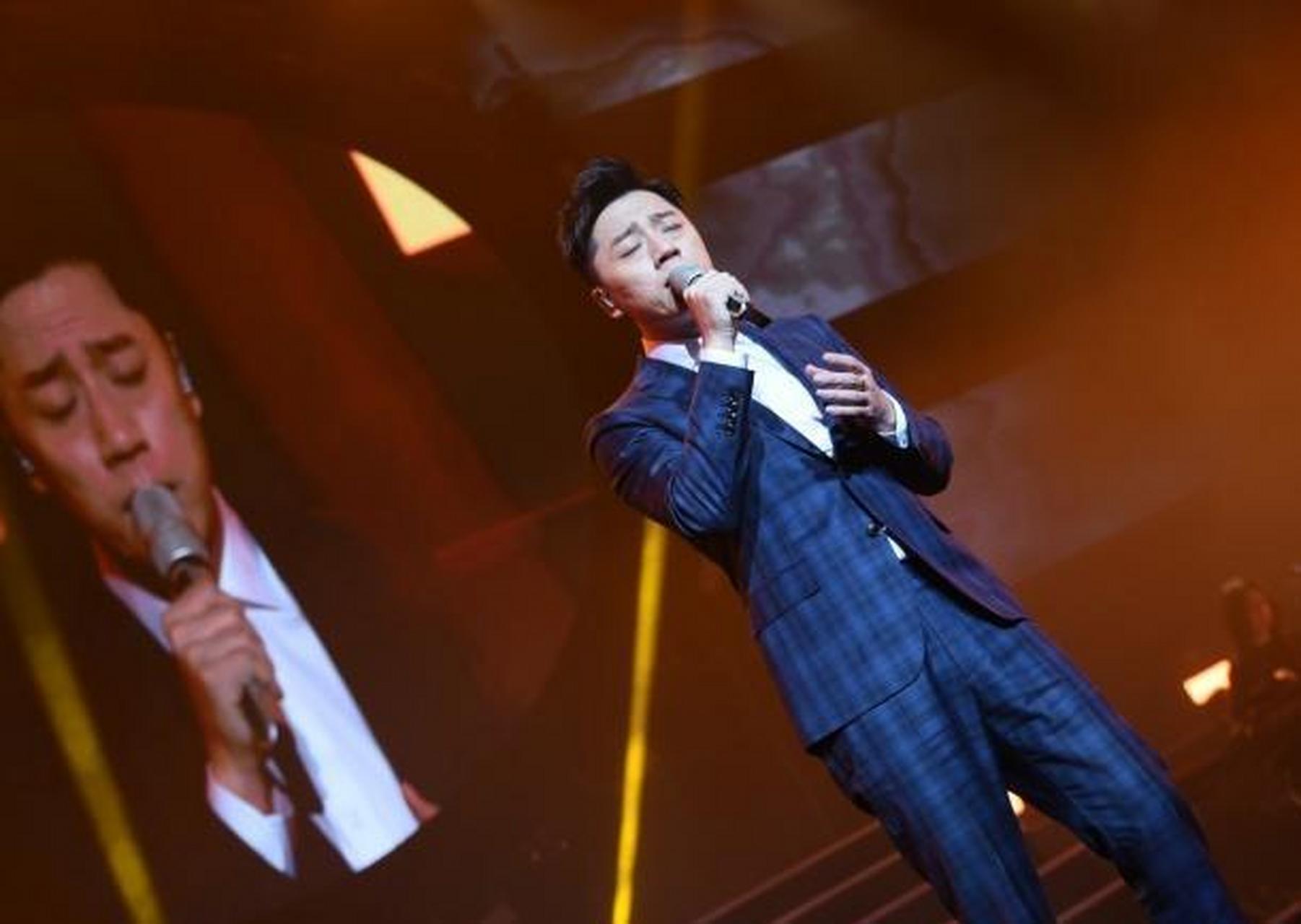 好声音冠军张磊喜获热歌榜中榜两项大奖