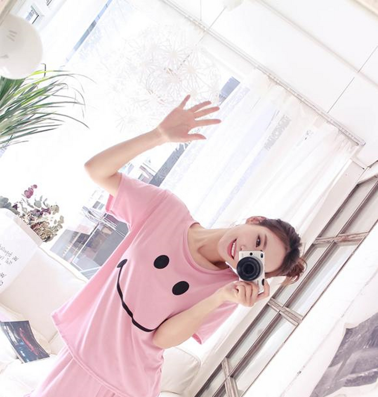 孙允珠高清美图:松露折线甜心丽人连衣裙