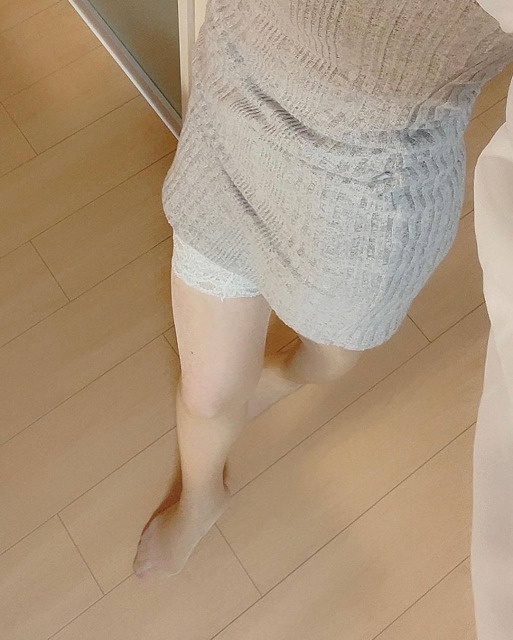 随拍新入手的蕾丝吊带袜[大哈]#蕾丝白丝袜