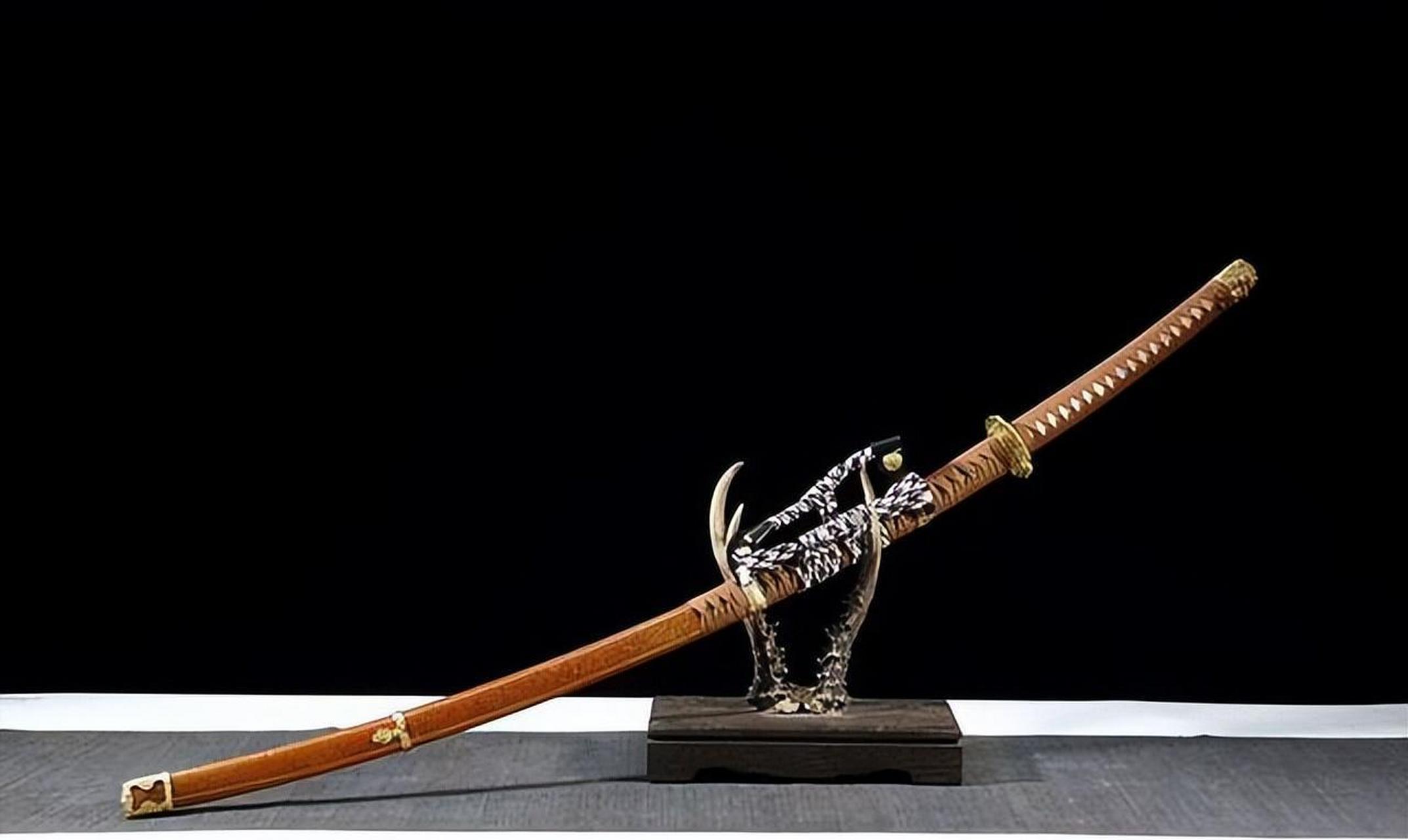 唐刀的是一种古代中国的传统冷兵器,被称为"长剑"或"大刀".