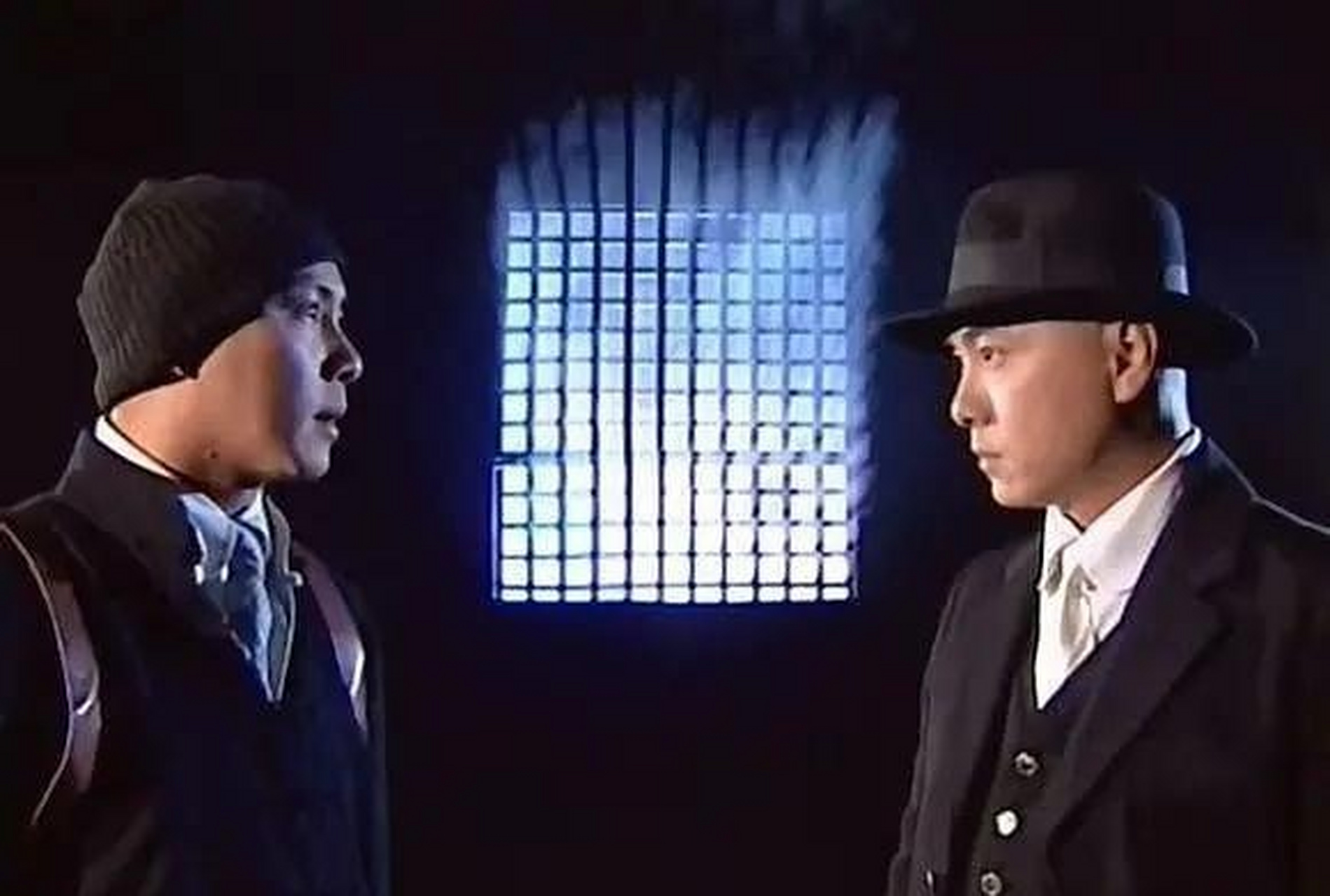 电视剧《方谬神探》在2002年中国大陆上映,该剧作为刘德华投资拍摄的