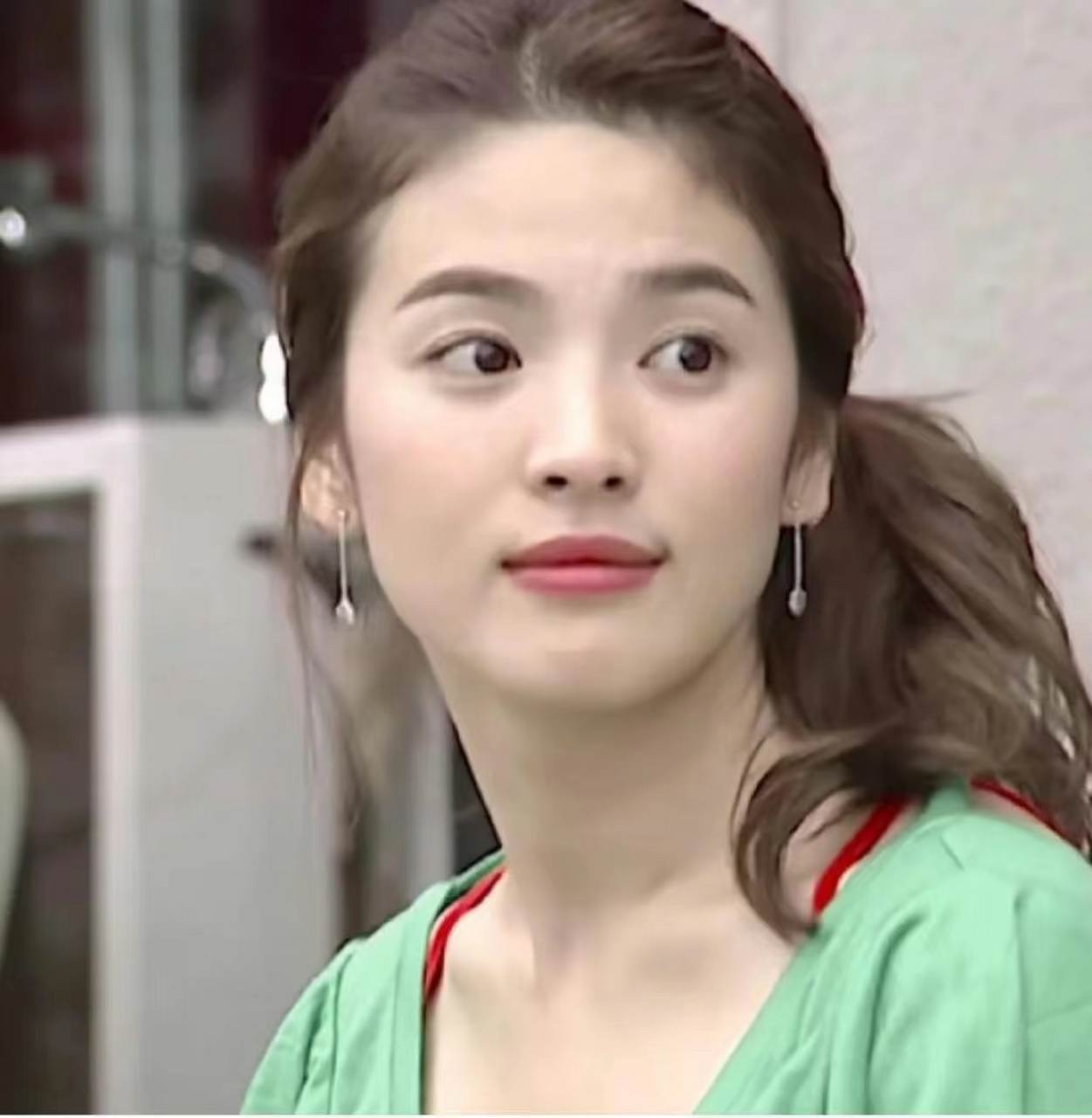 年轻时候的宋慧乔,双马尾清纯又俏皮,宋钟基你糊涂啊